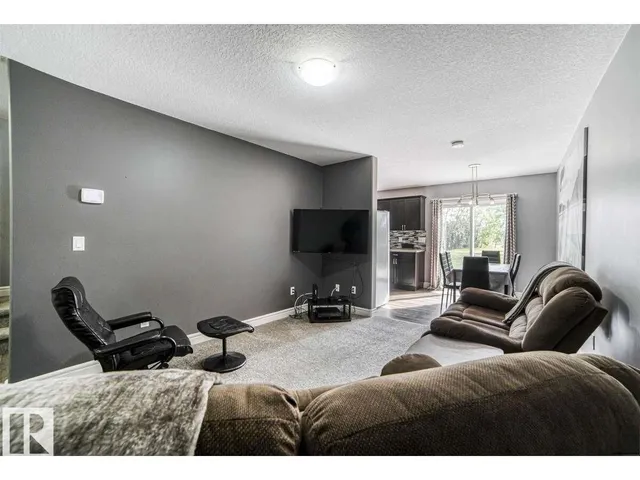 5265 52 ST, Mayerthorpe 5