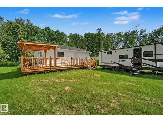 21 SPRUCE CR, Rural Lac Ste. Anne County 3