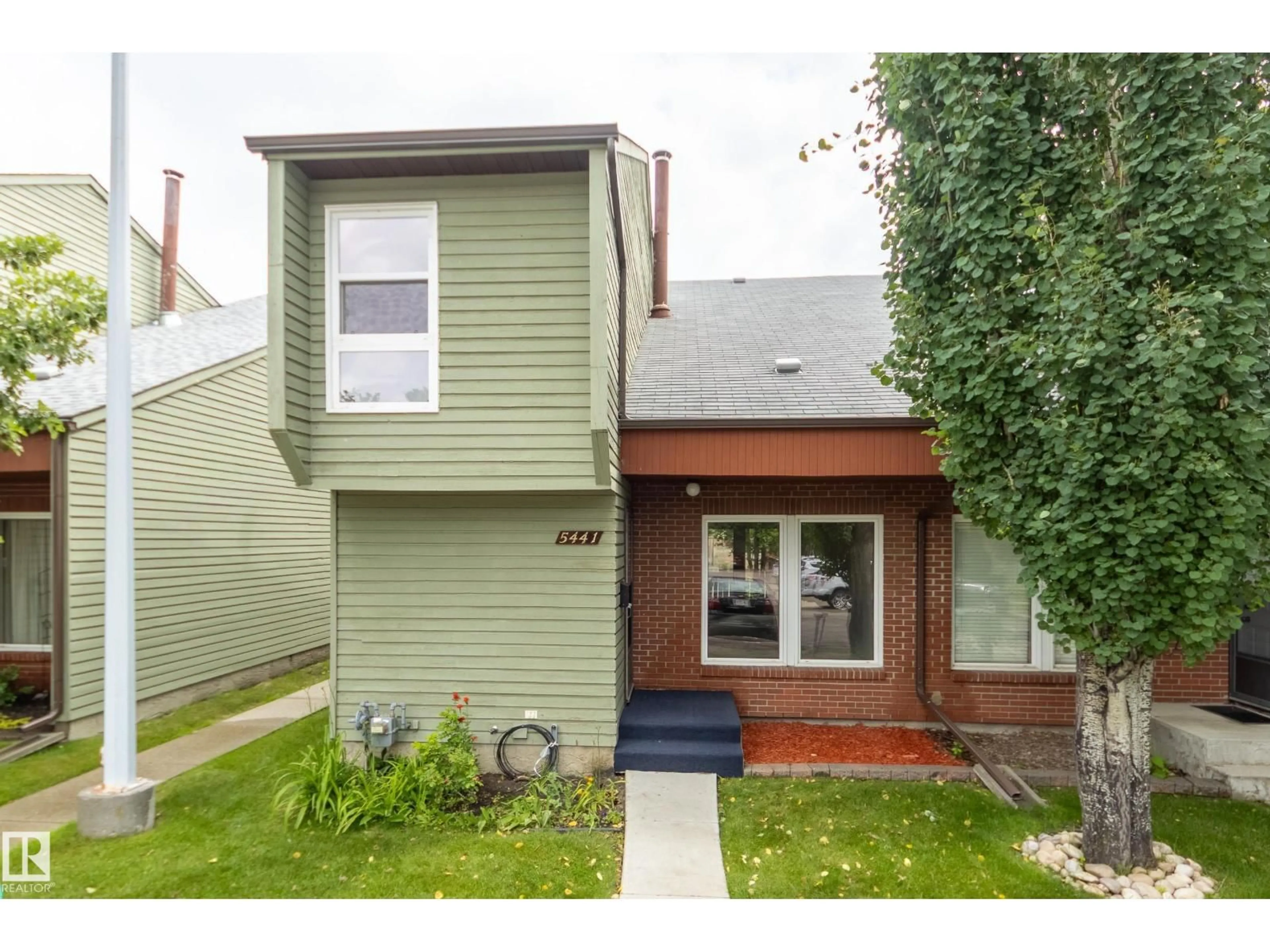 Unknown for 5441 HILL VIEW CR, Edmonton Alberta T6L1V9