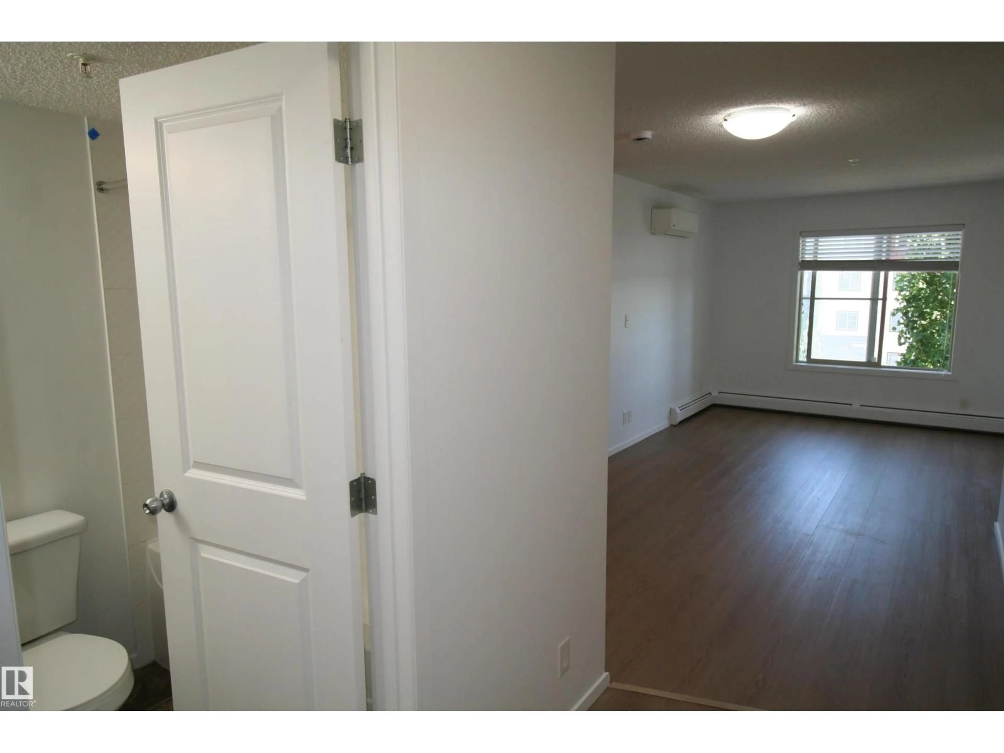 A pic of a room for 5810 - 316 MULLEN PL, Edmonton Alberta T6R0W3