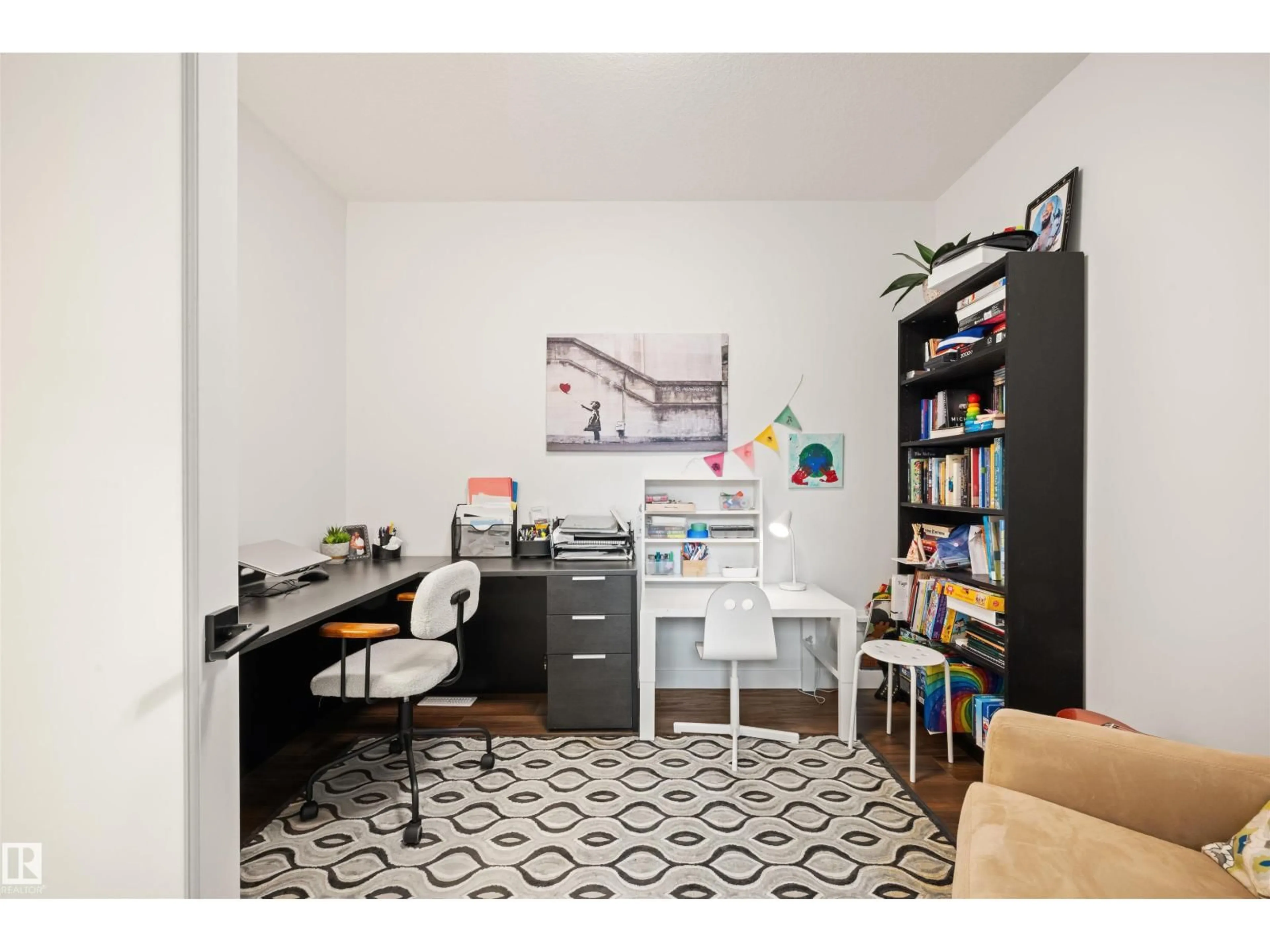 A pic of a room for 2742 COLLINS CR, Edmonton Alberta T6W3X4