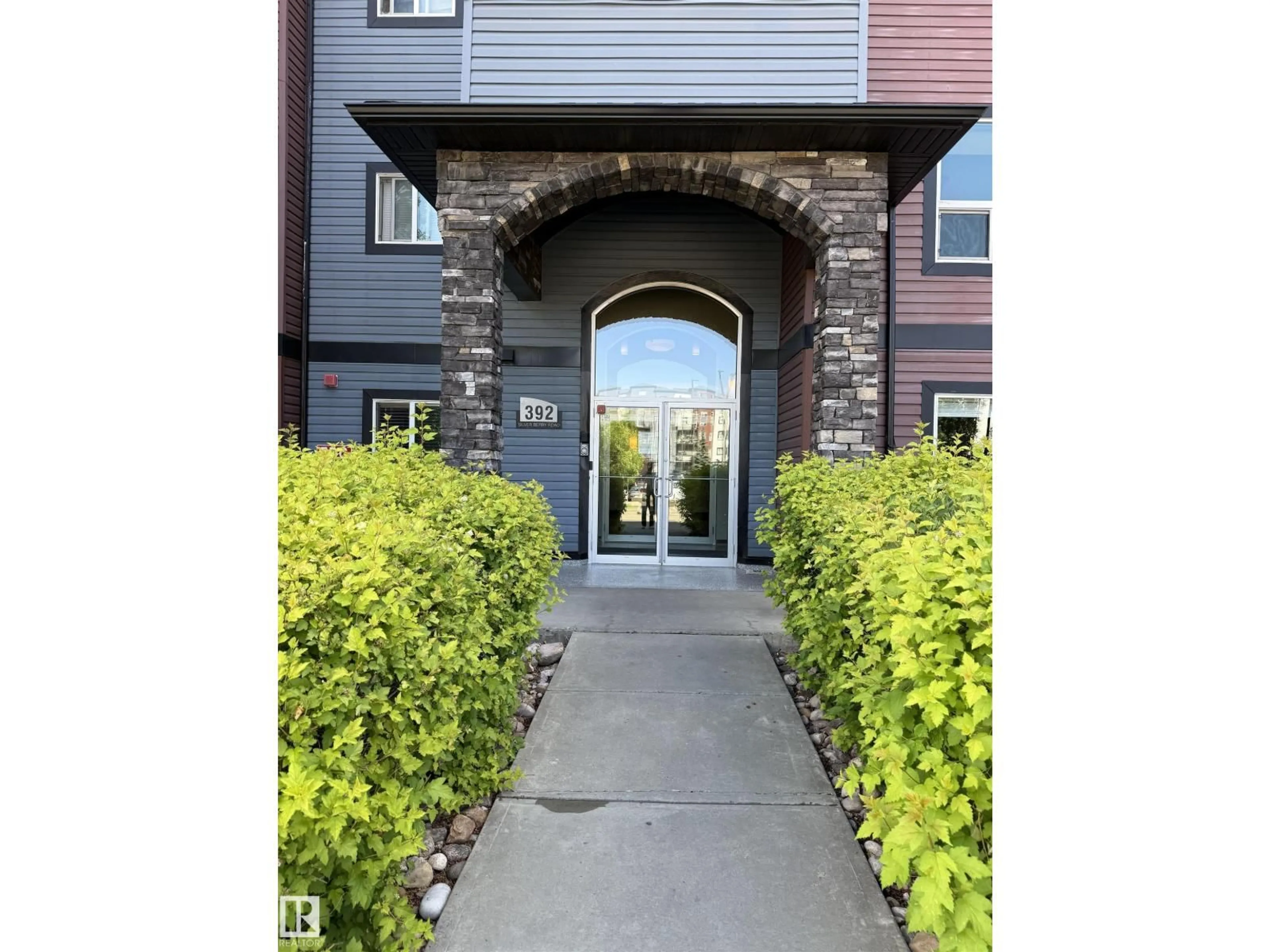 Indoor entryway for 392 - 320 SILVER BERRY RD, Edmonton Alberta T6T0H1