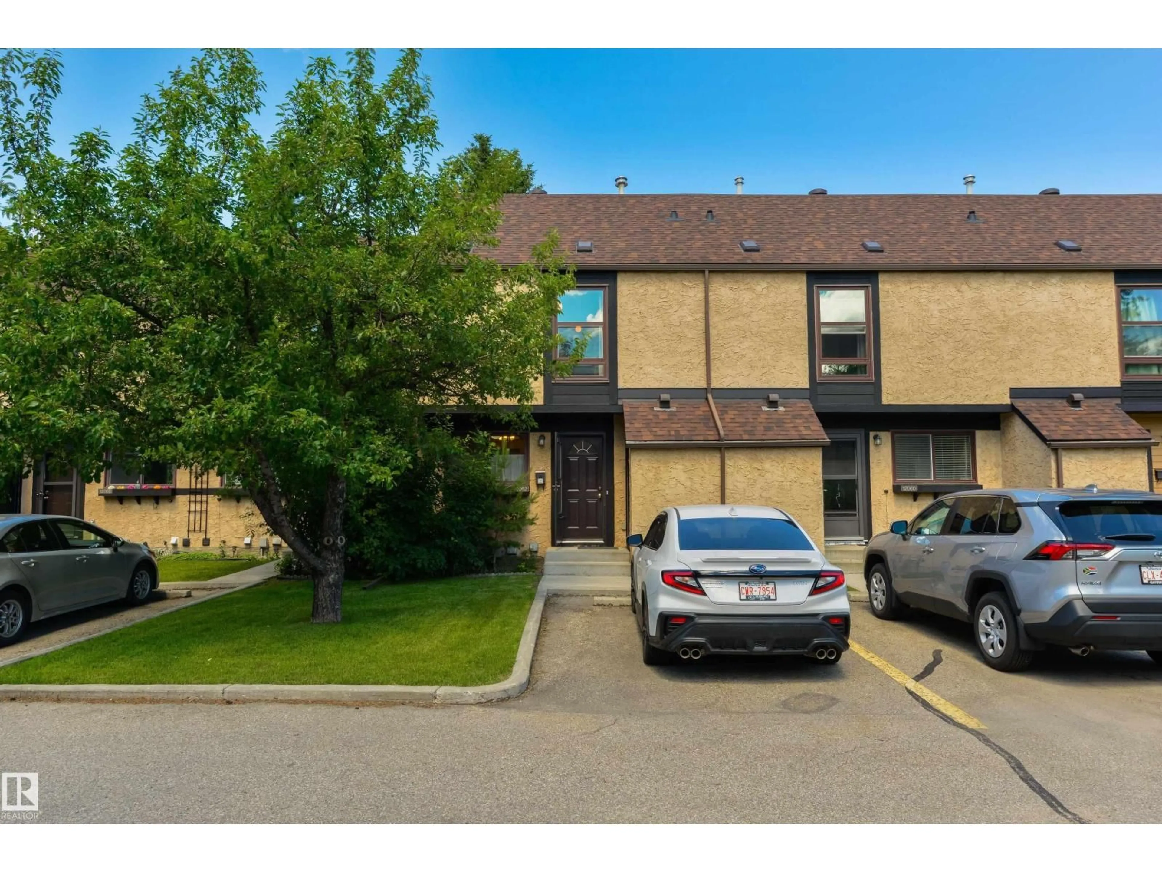 Unknown for 12062 25 AV, Edmonton Alberta T6J4L3