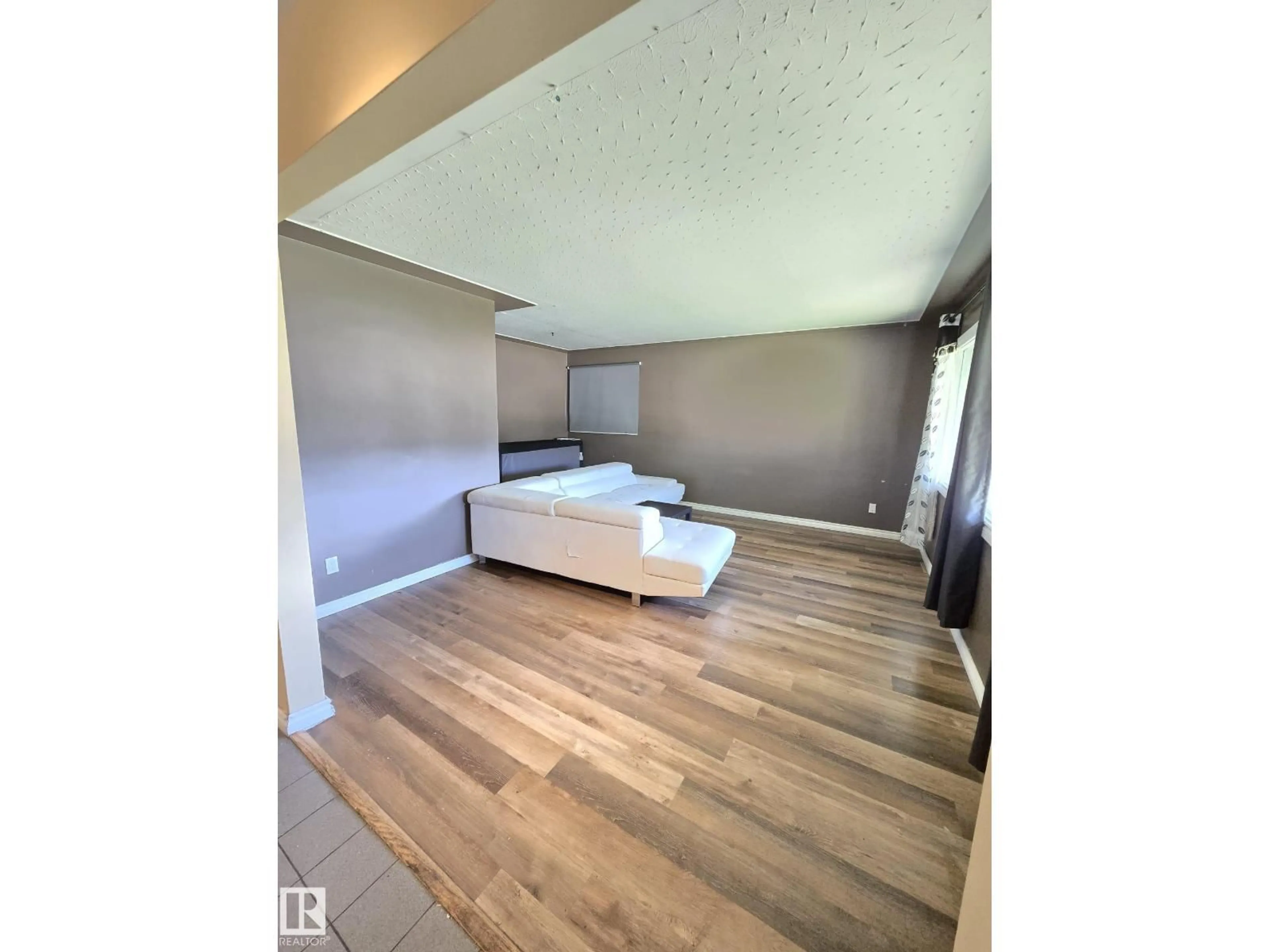 A pic of a room for 9616 63 AV, Edmonton Alberta T6E0G5