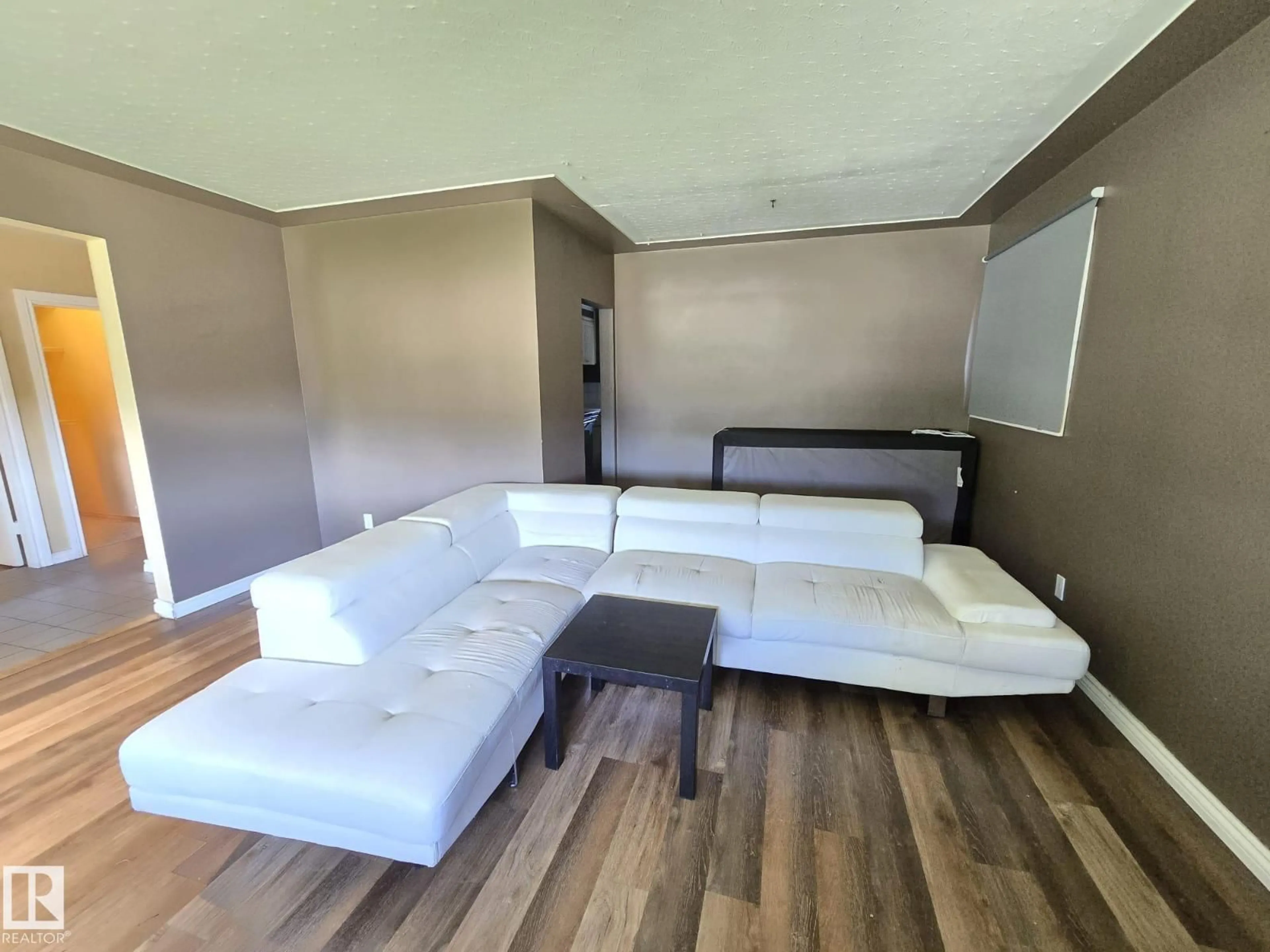 A pic of a room for 9616 63 AV, Edmonton Alberta T6E0G5