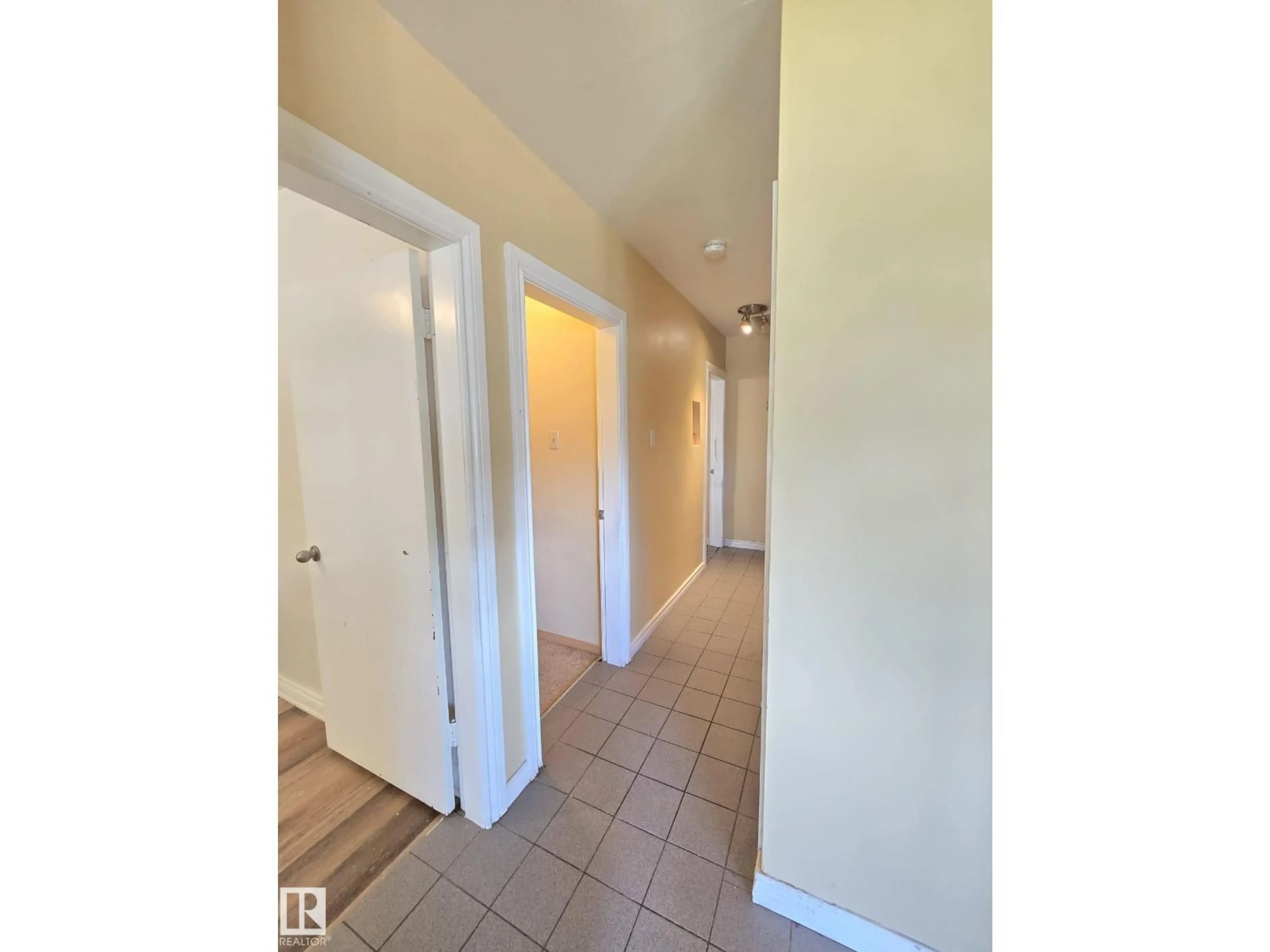 A pic of a room for 9616 63 AV, Edmonton Alberta T6E0G5