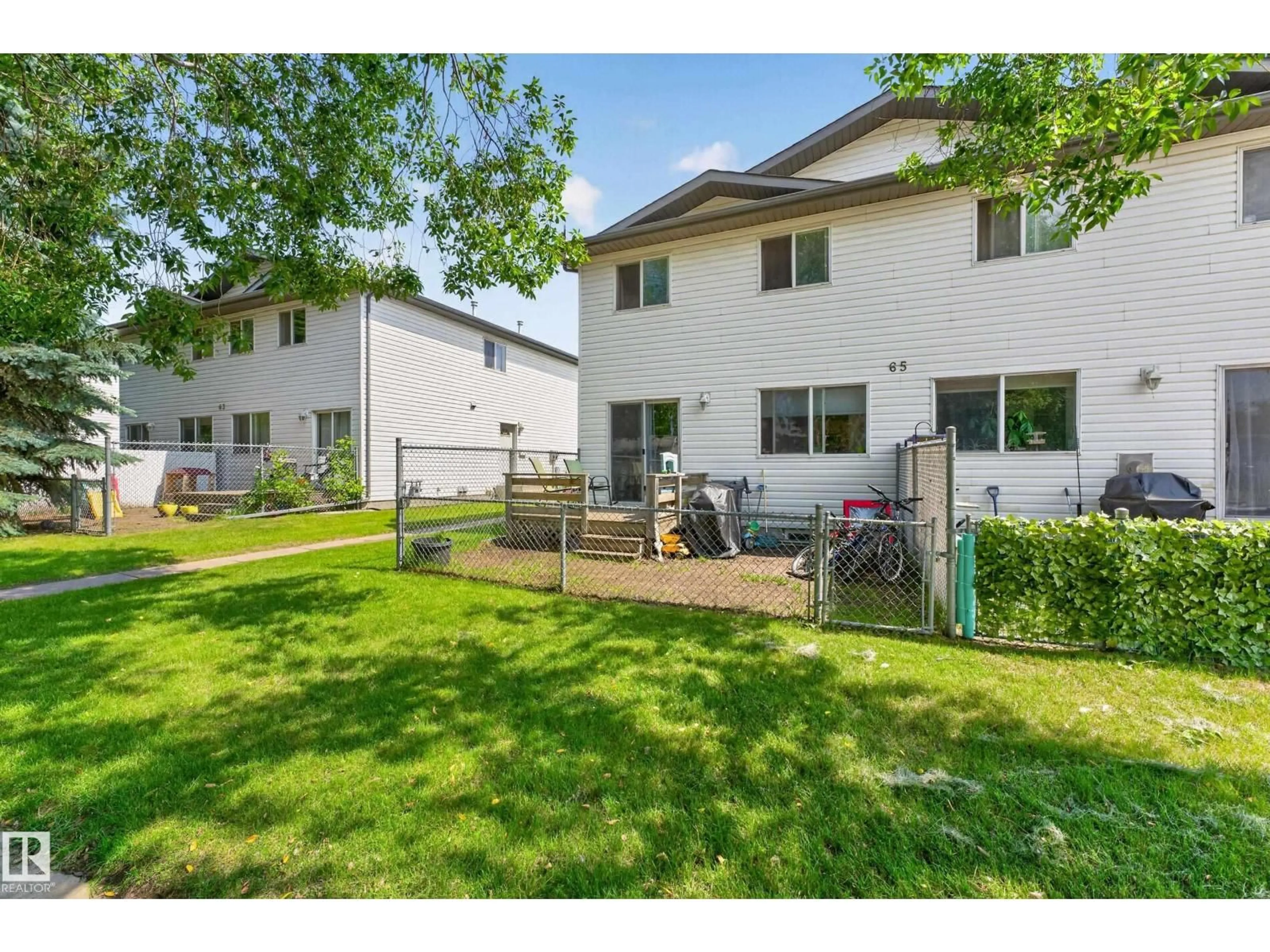 Patio, street for 61 - 2 MICHIGAN ST, Devon Alberta T9G1H7