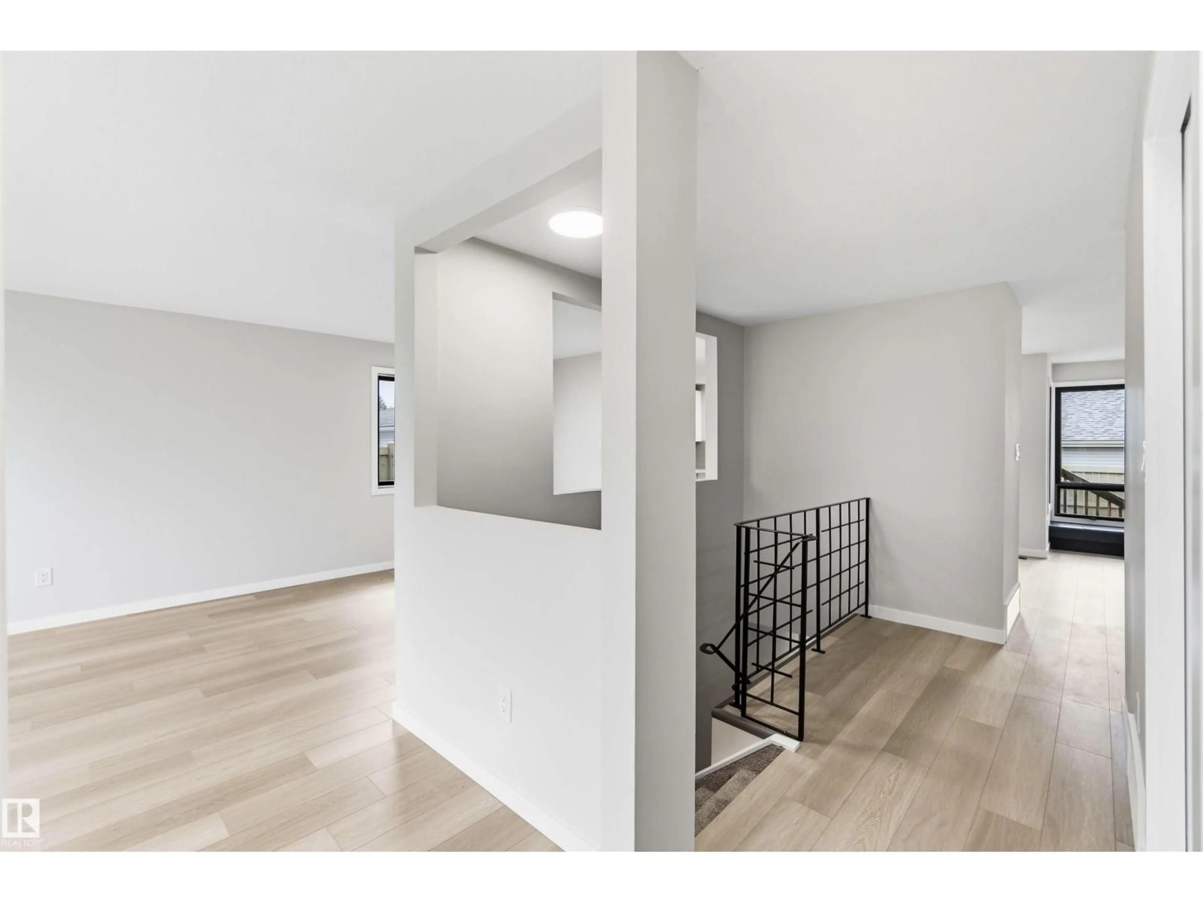 Unknown for 7715 15 AV, Edmonton Alberta T6K2T2