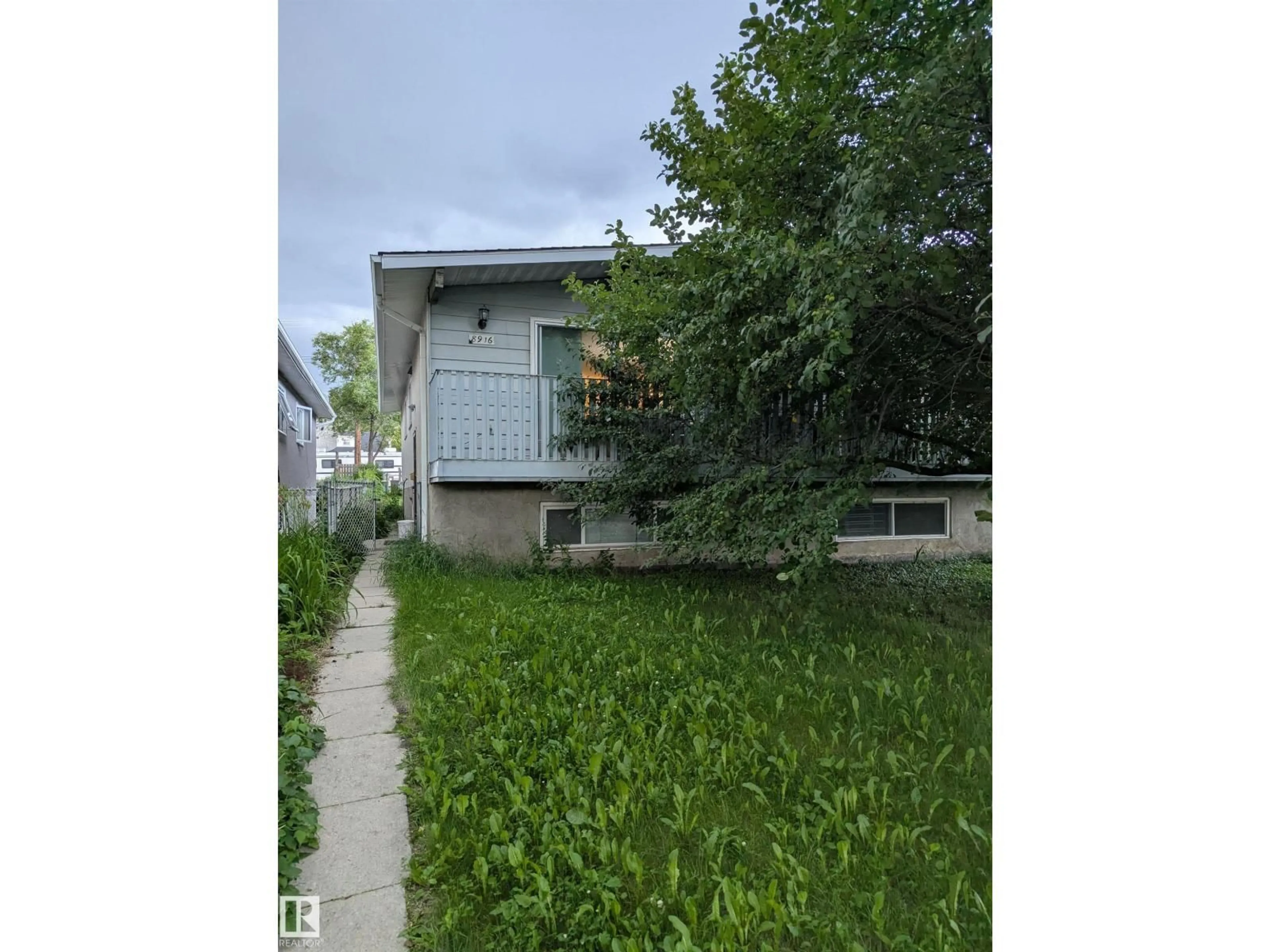 Unknown for 8916 83 AV, Edmonton Alberta T6C1B5