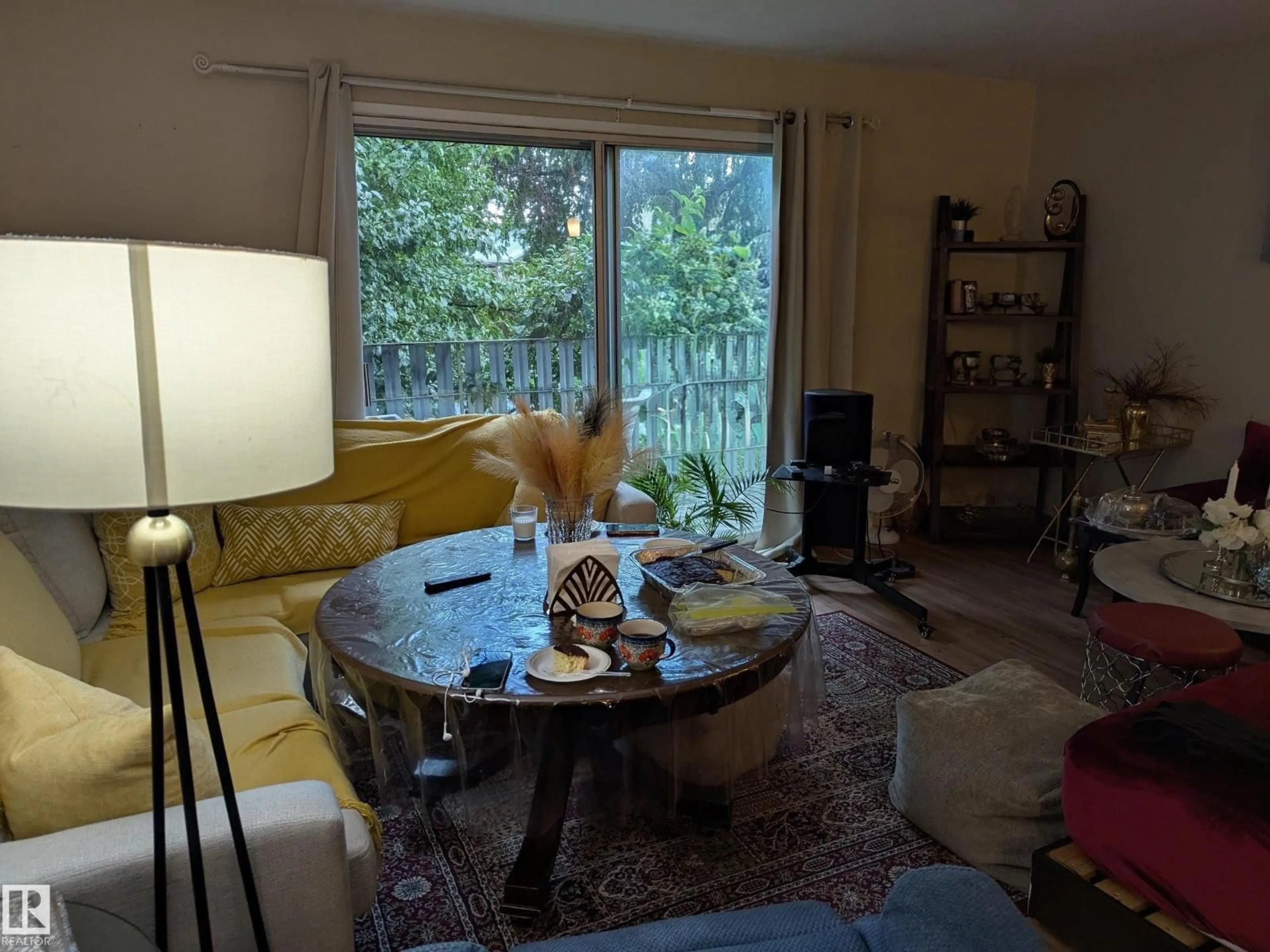 A pic of a room for 8916 83 AV, Edmonton Alberta T6C1B5