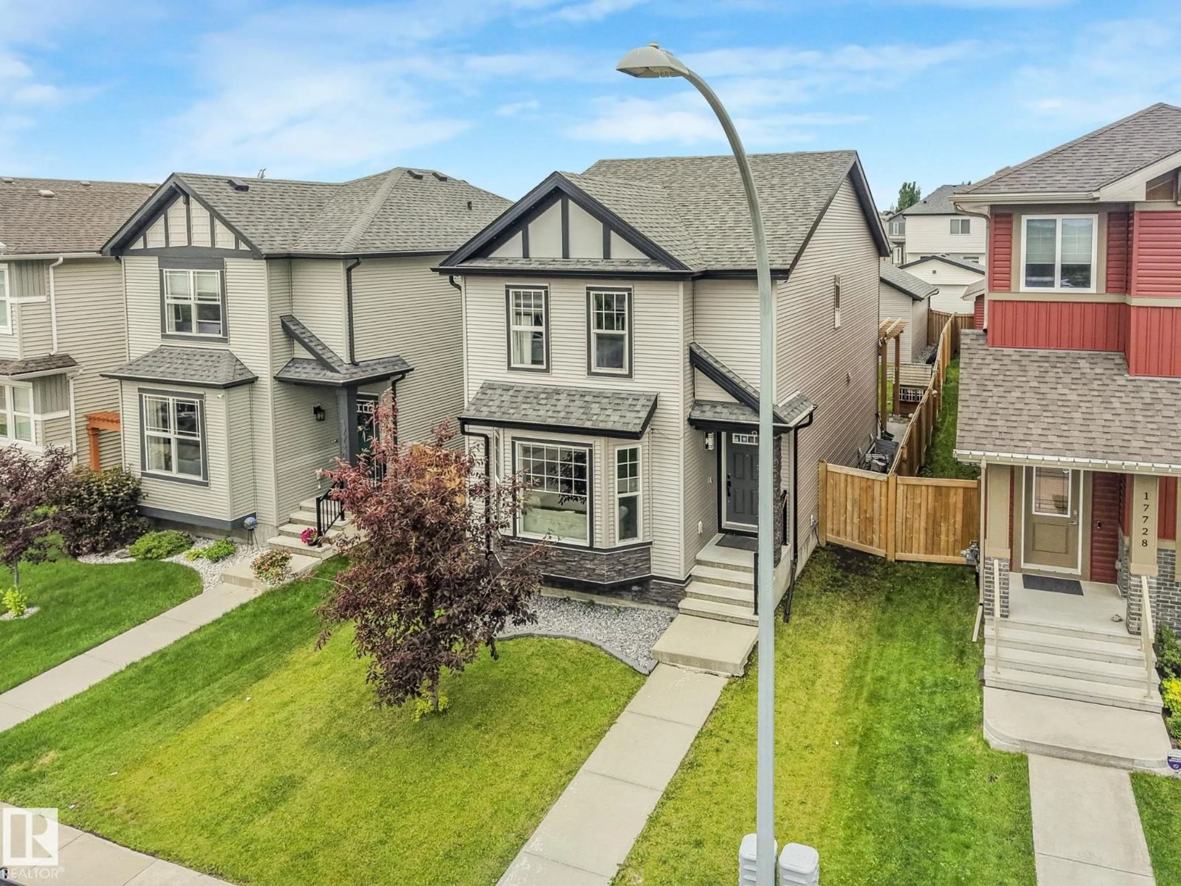 A pic from outside/outdoor area/front of a property/back of a property/a pic from drone, street for NW - 17724 58 ST, Edmonton Alberta T5Y3W8