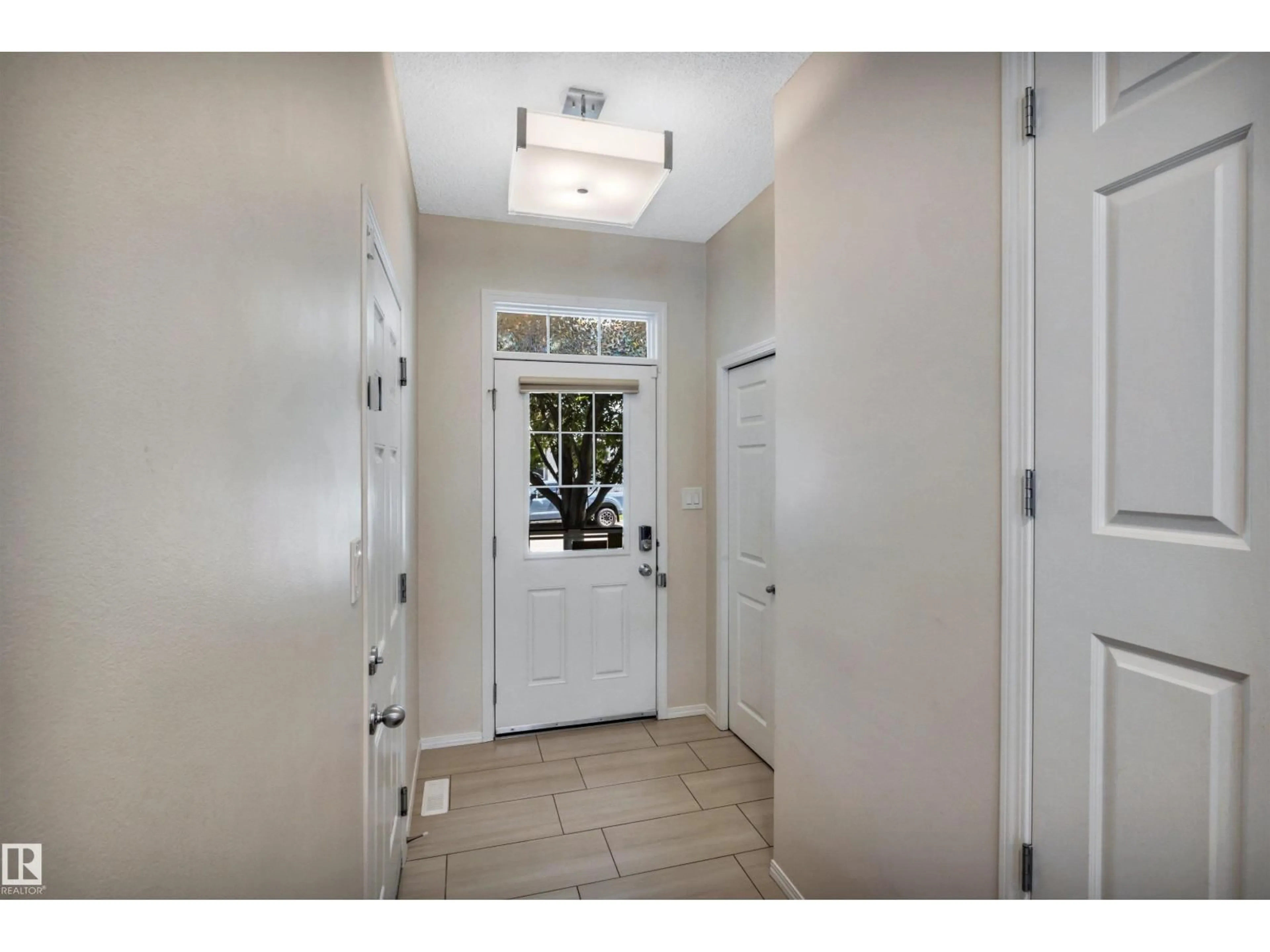 Indoor entryway for NW - 6012 214 ST, Edmonton Alberta T6M0H8
