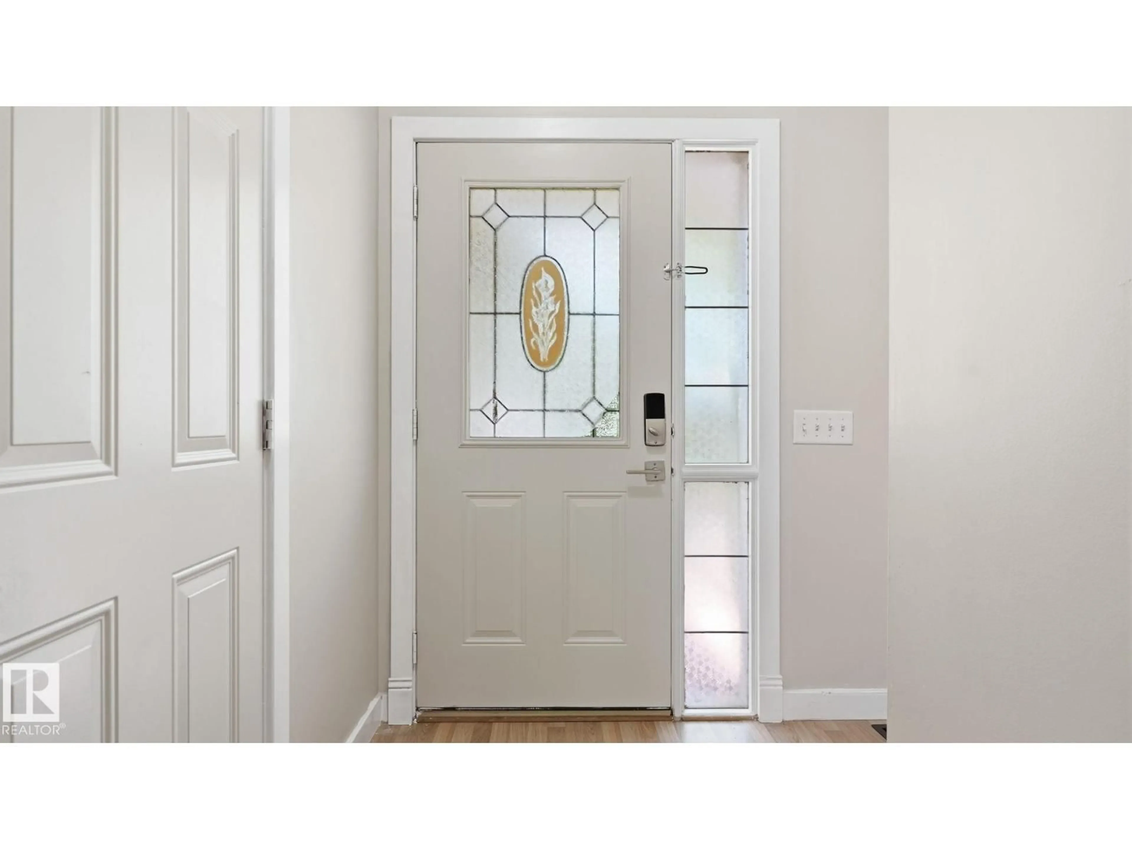 Indoor entryway for 24 - 6410 134 AV, Edmonton Alberta T5A0A8