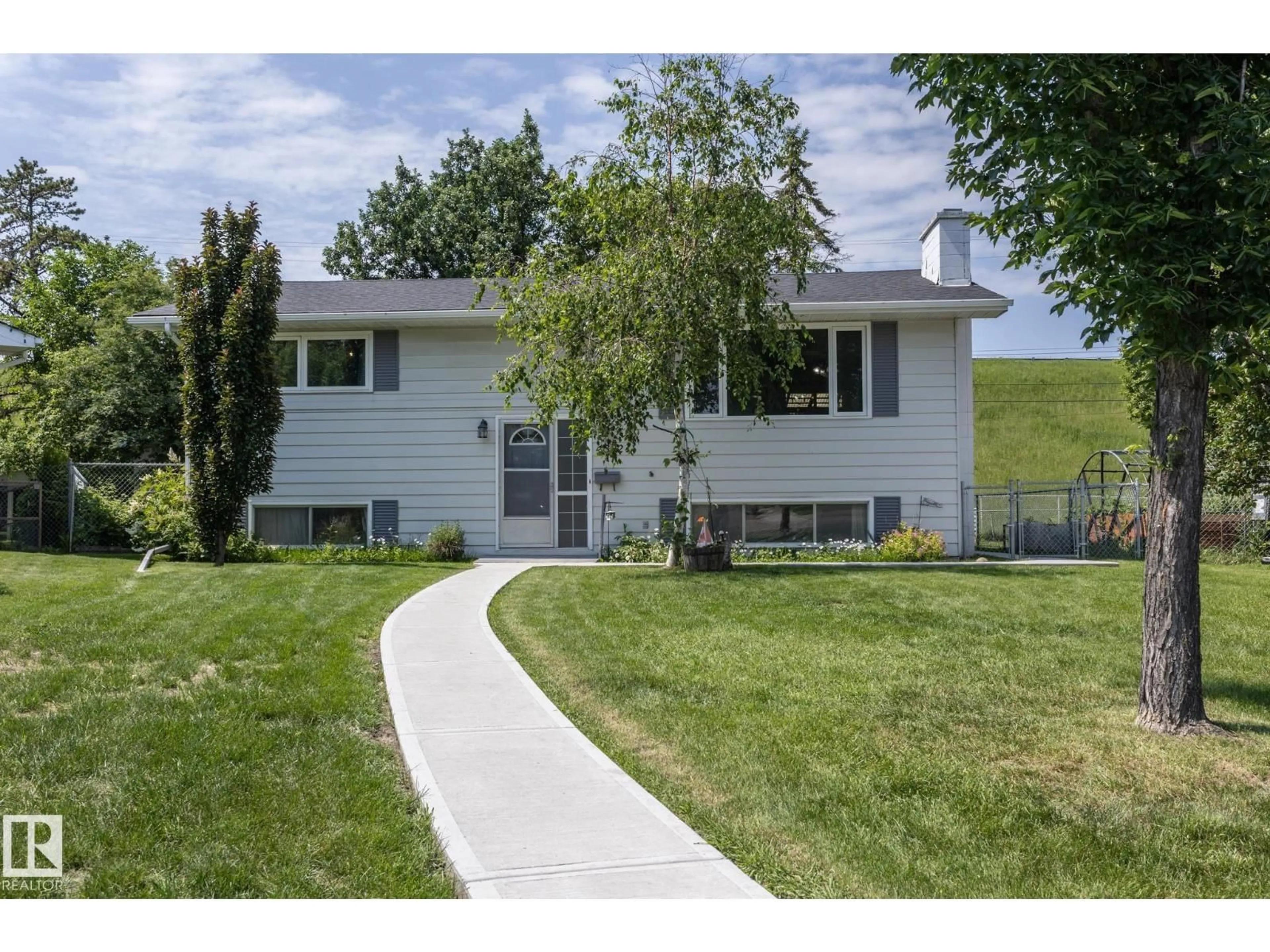 Home with vinyl exterior material, street for 4302 53 ST, Leduc Alberta T9E5B1