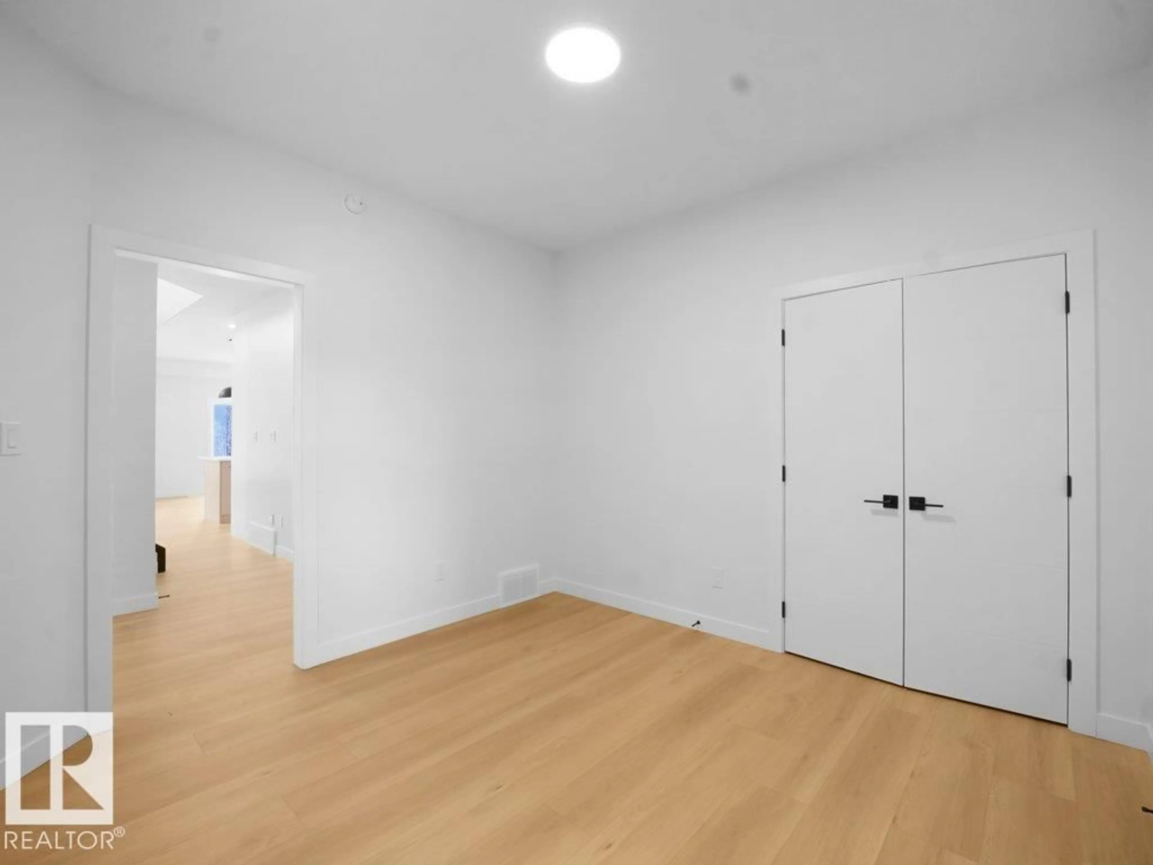 A pic of a room for 1135 STARLING DRIVE DRIVE, Edmonton Alberta T5S0X9