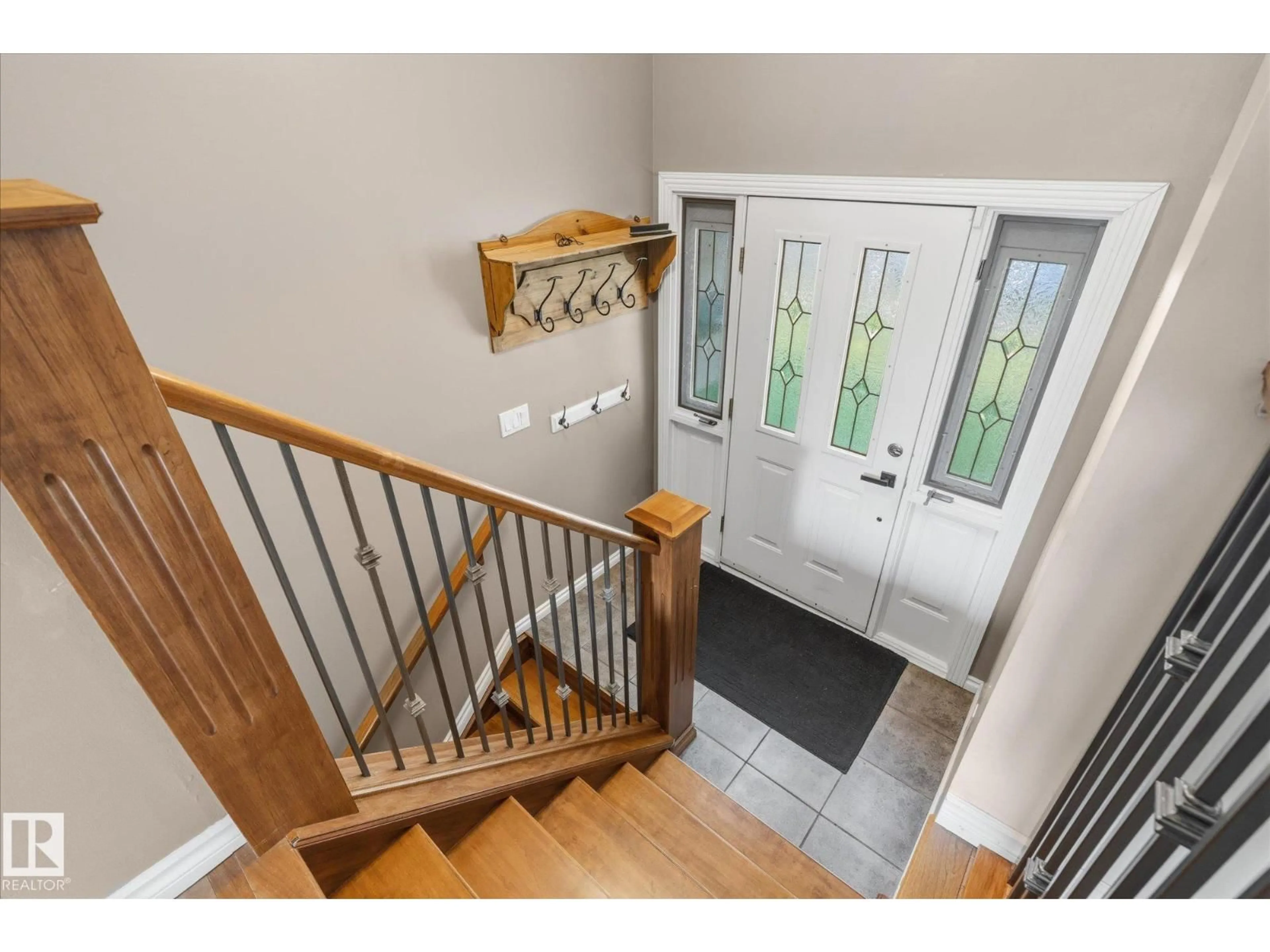 Indoor entryway for 8529 95 AV, Fort Saskatchewan Alberta T8L2R8