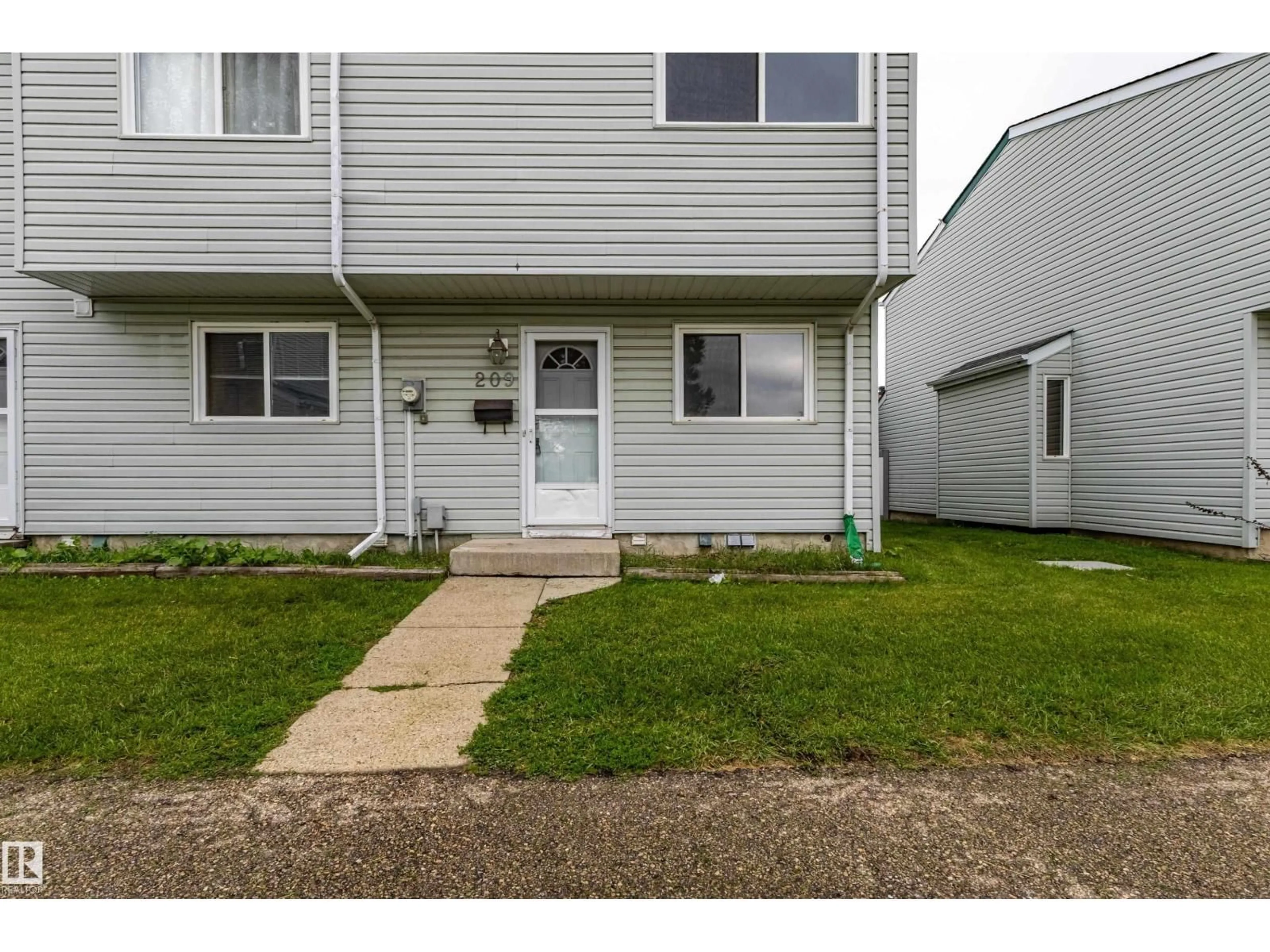 Unknown for NW - 209 DICKINSFIELD CO, Edmonton Alberta T5E5V8