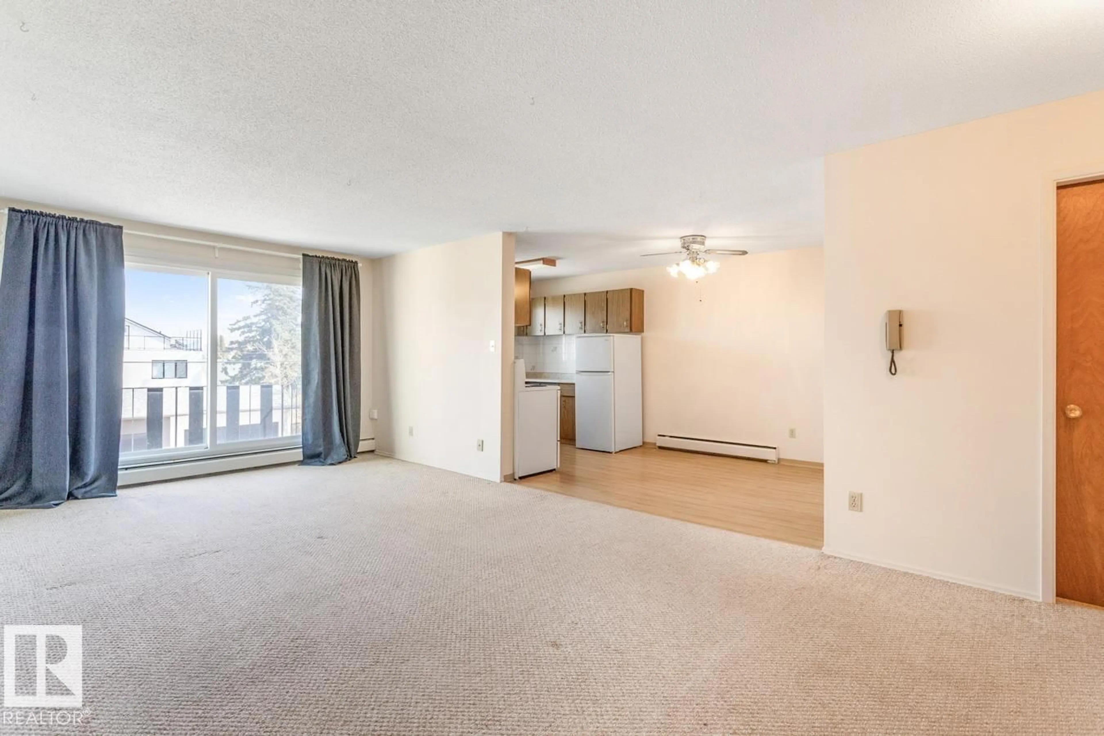 A pic of a room for #302 - 11045 132 ST, Edmonton Alberta T5M1E4
