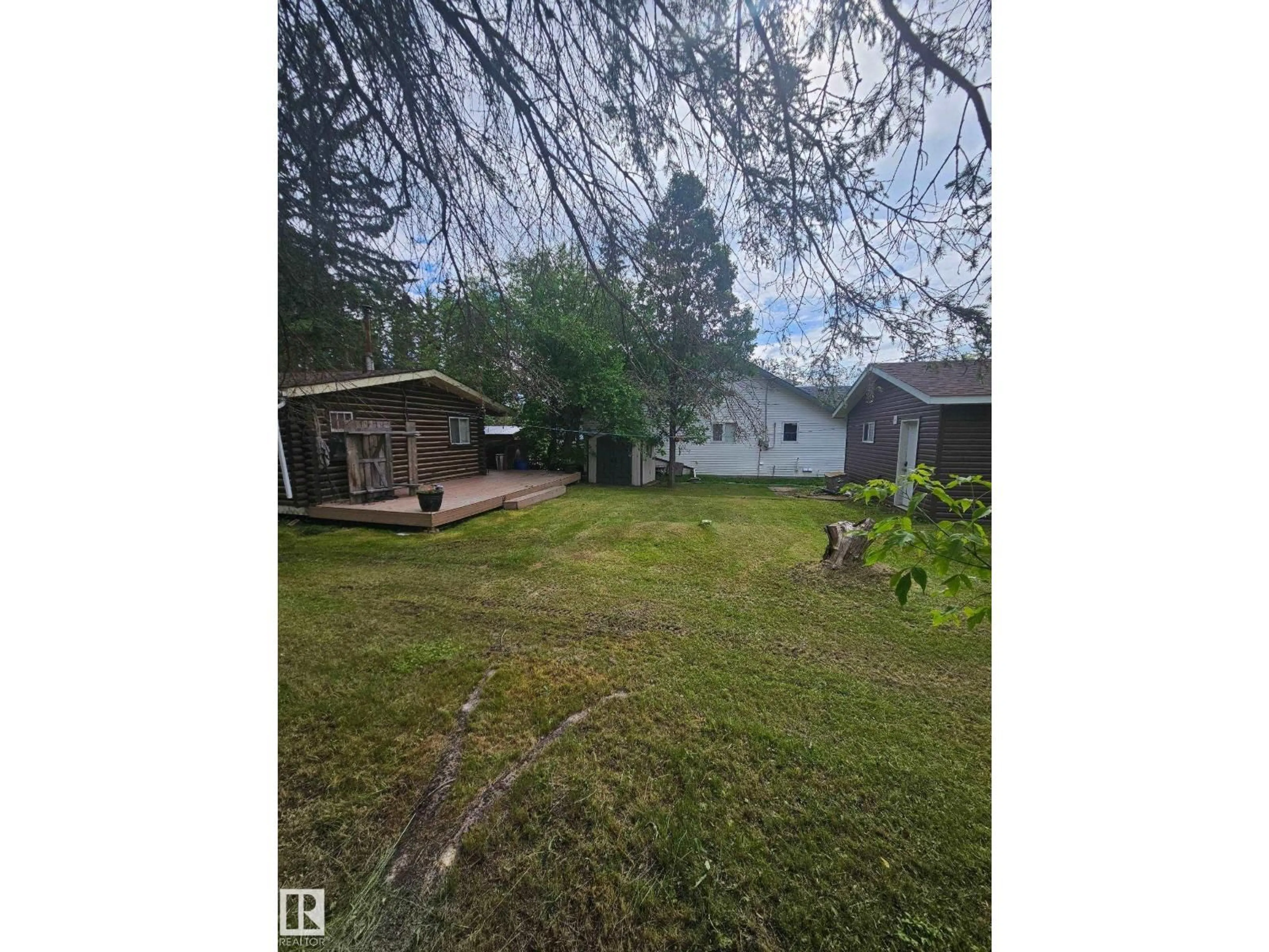 Shed for 101 LONG LAKE DR, Rural Thorhild County Alberta T0A1B0