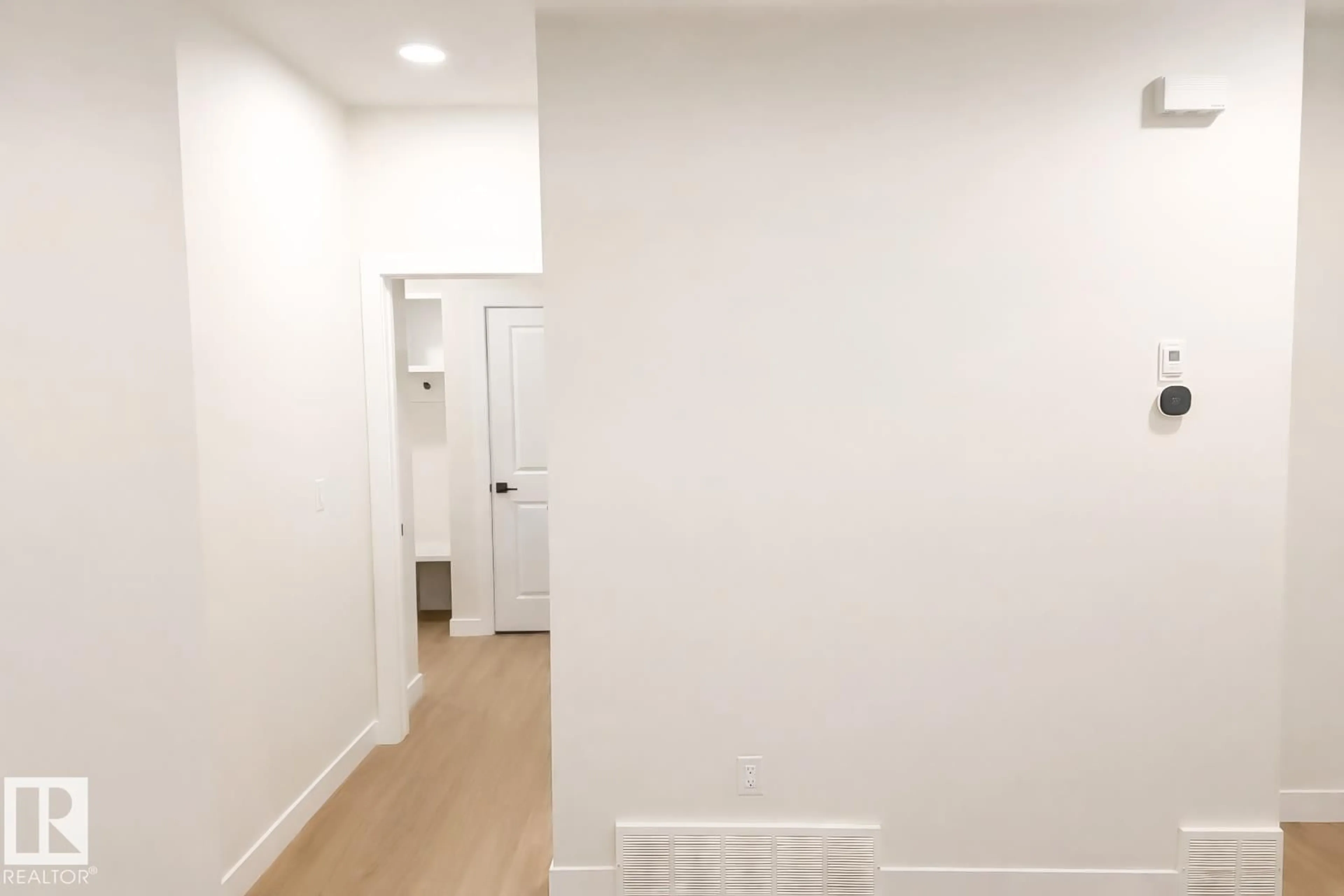 A pic of a room for 50 WILLOW LI, Fort Saskatchewan Alberta T8L0W8