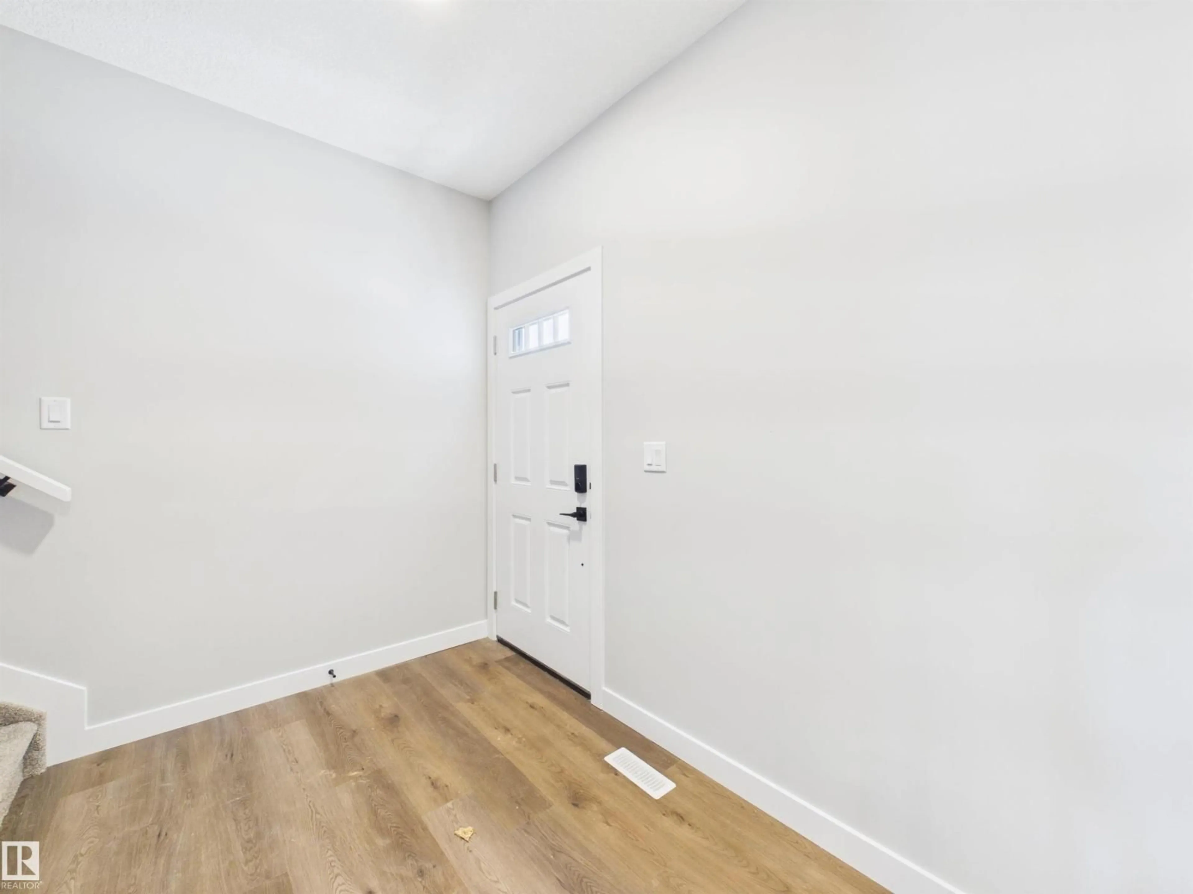 Indoor entryway for 139 CALEDON CR, Spruce Grove Alberta T7X4T4