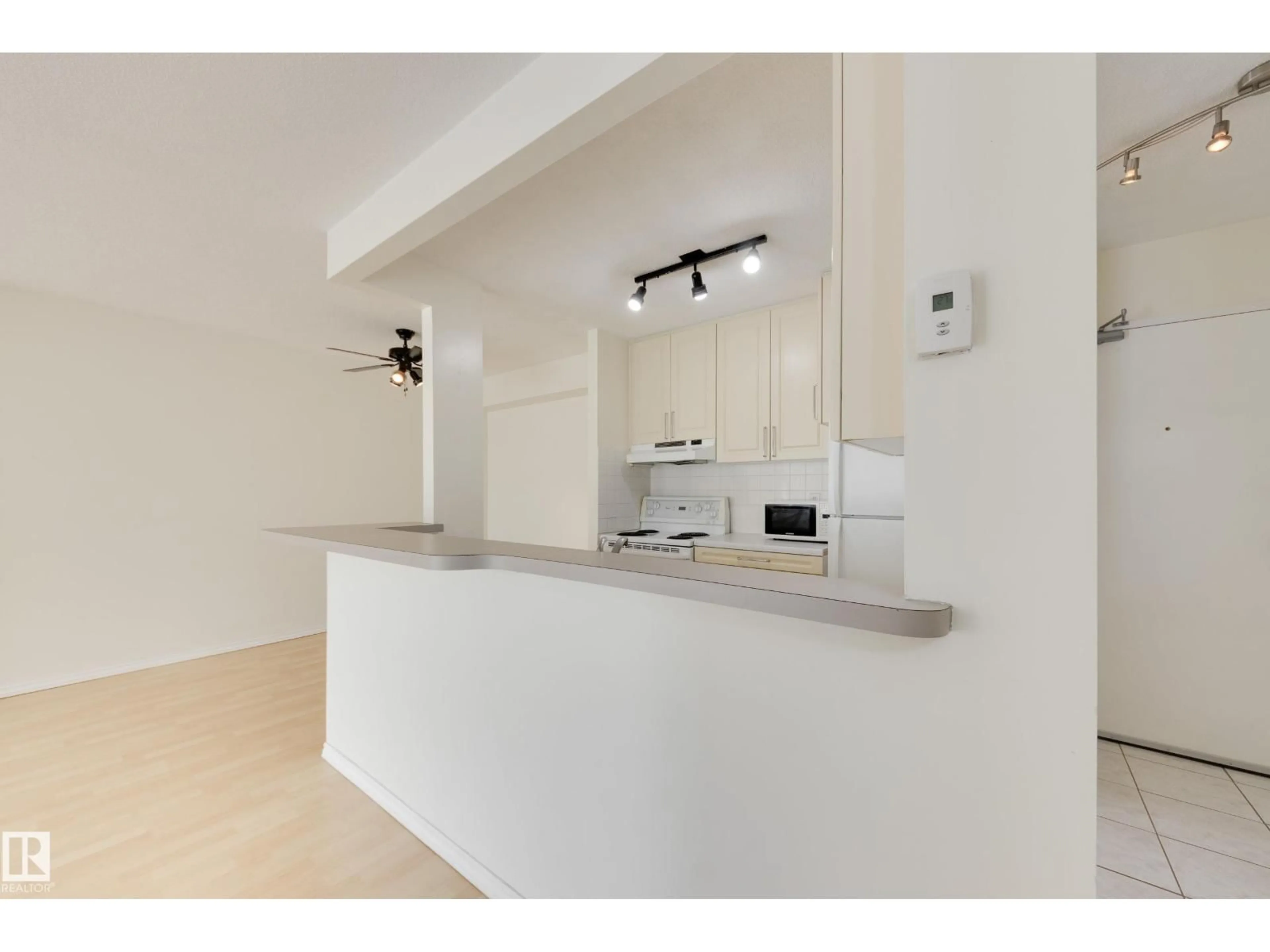 Standard kitchen, unknown for #507 - 9835 113 ST, Edmonton Alberta T5K1N4