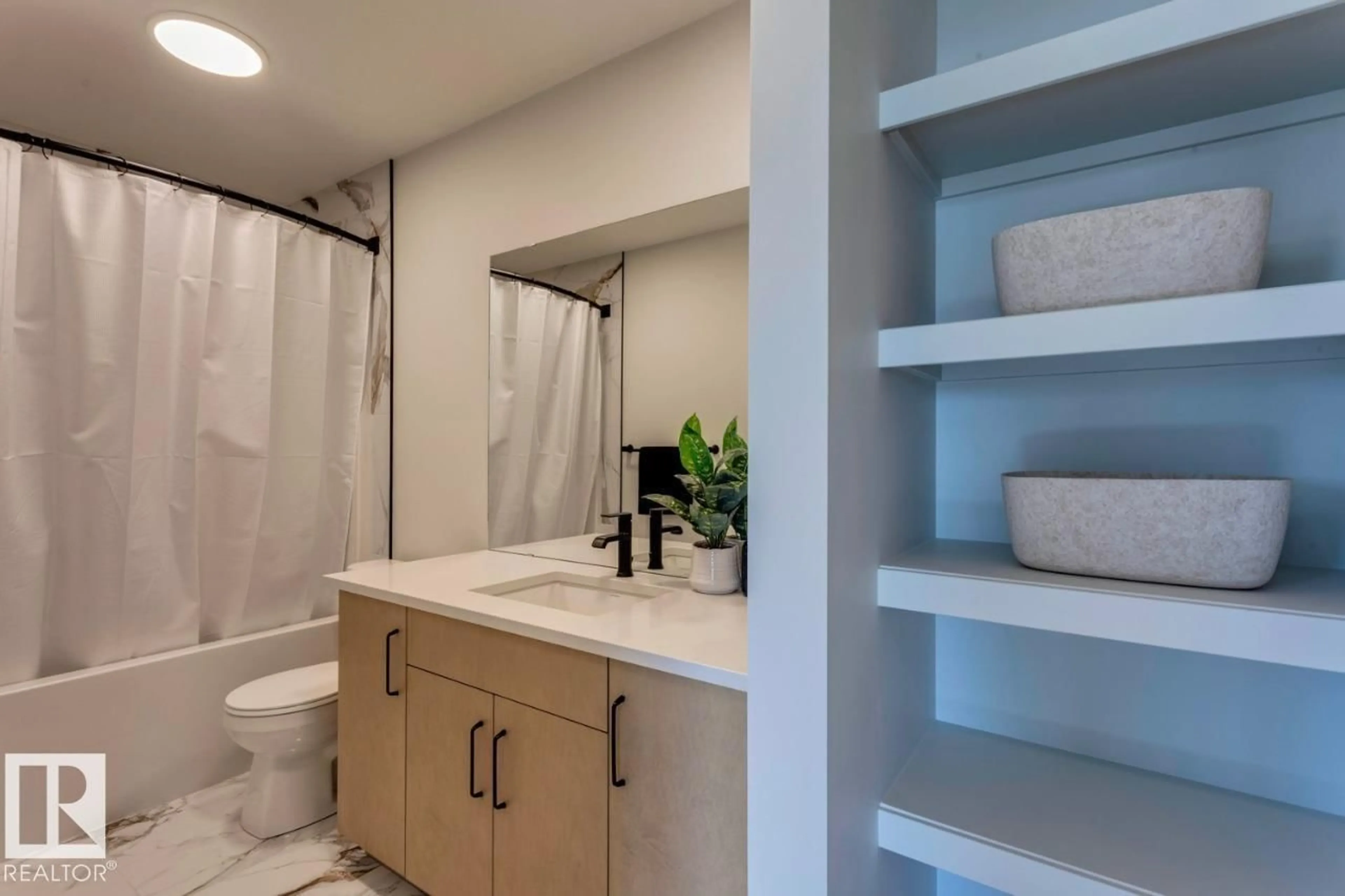 Contemporary bathroom, ceramic/tile floor for 6311 30 AV, Edmonton Alberta T6X3M9