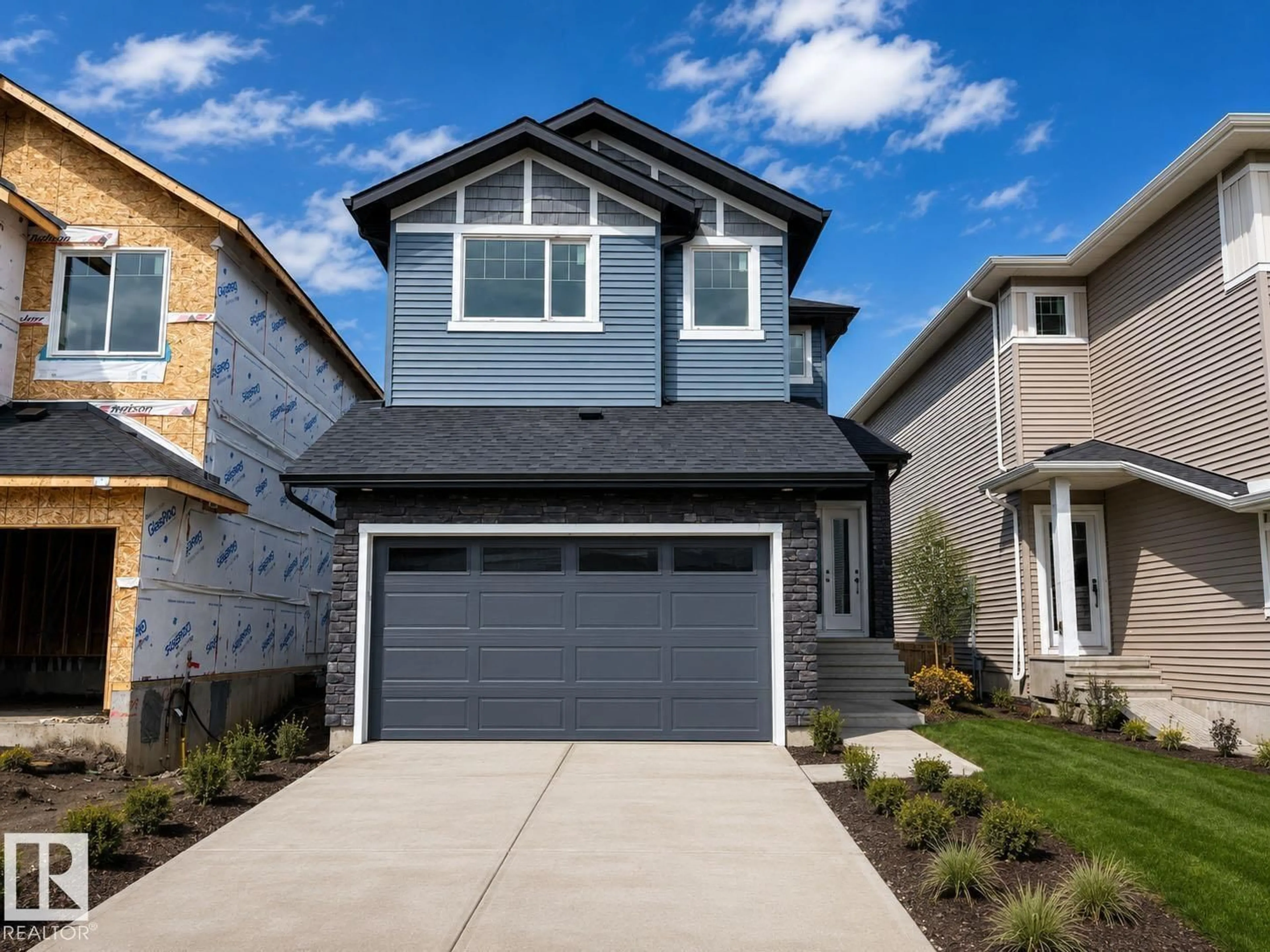 Home with vinyl exterior material, street for 193 WYATT RG, Fort Saskatchewan Alberta T8L0Y3
