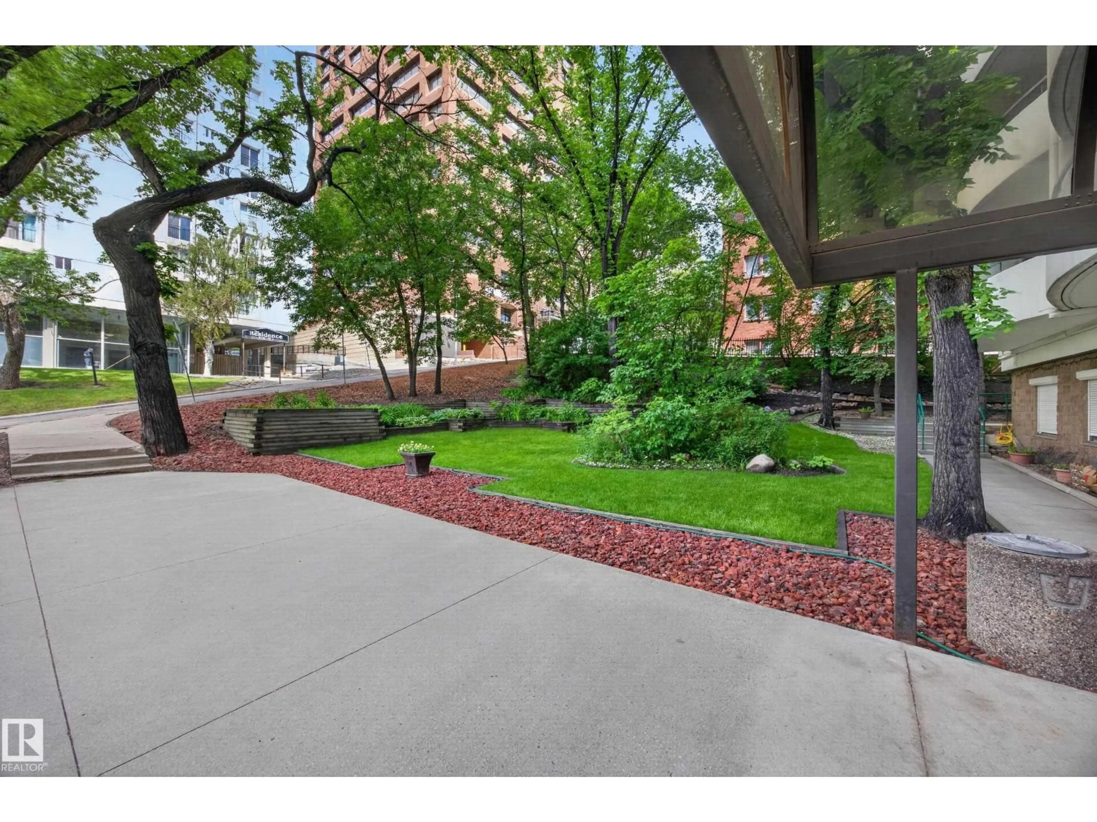 Patio, street for #602 - 9725 106 ST NW, Edmonton Alberta T5K1B5