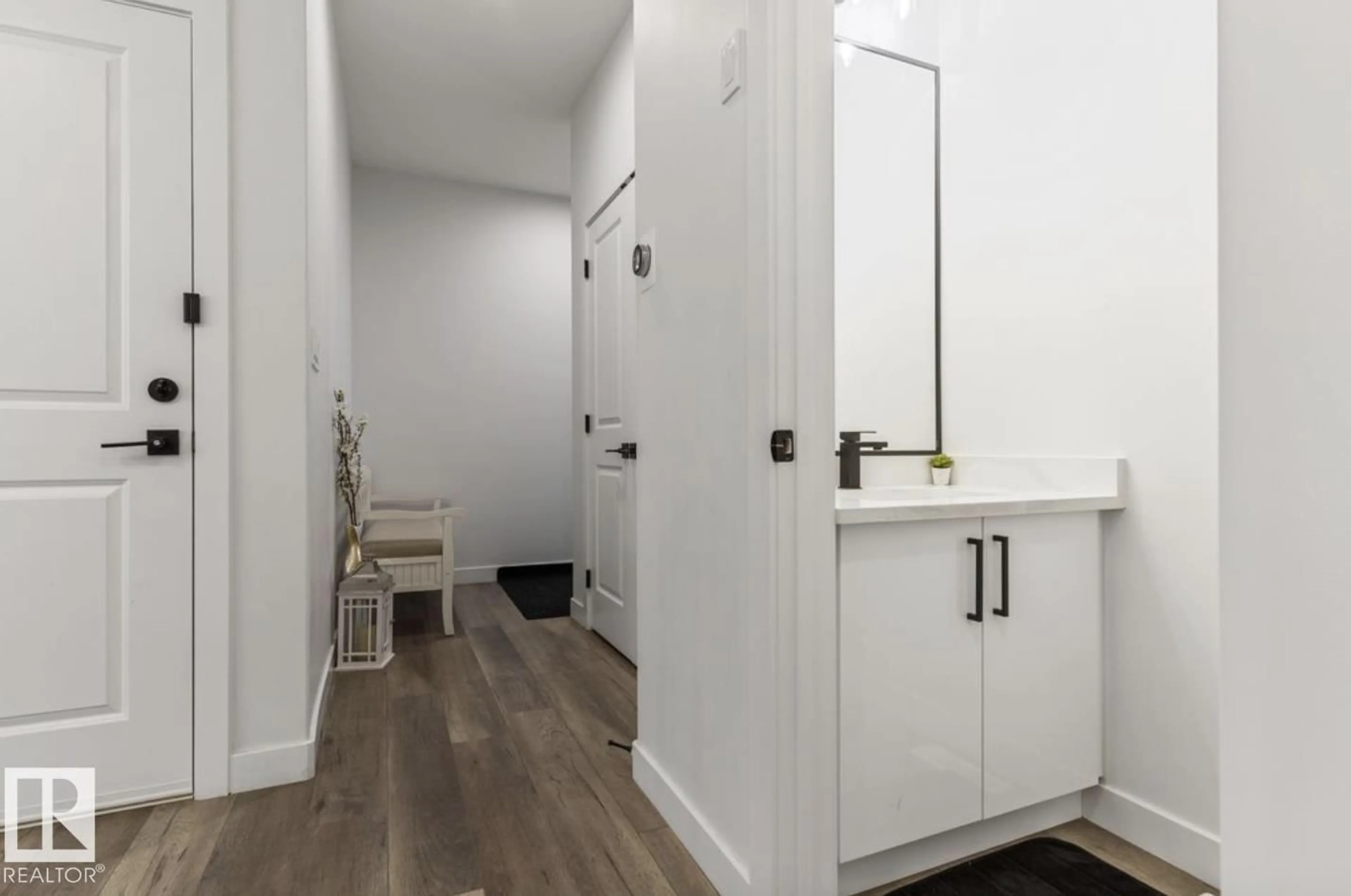 Indoor entryway for NW - 19703 29 AVENUE, Edmonton Alberta T6M1M2