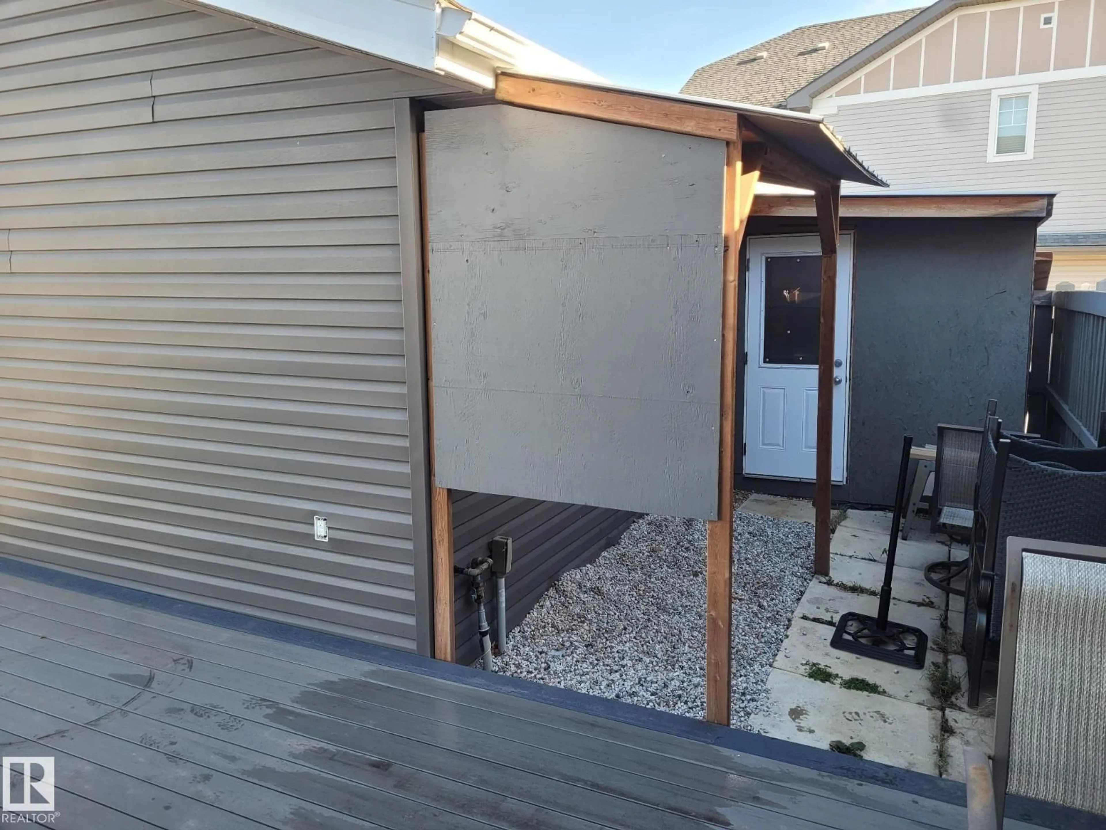 Unknown for SW - 1007 162 ST, Edmonton Alberta T6W2G9