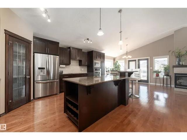 4206 TRIOMPHE PT, Beaumont 5
