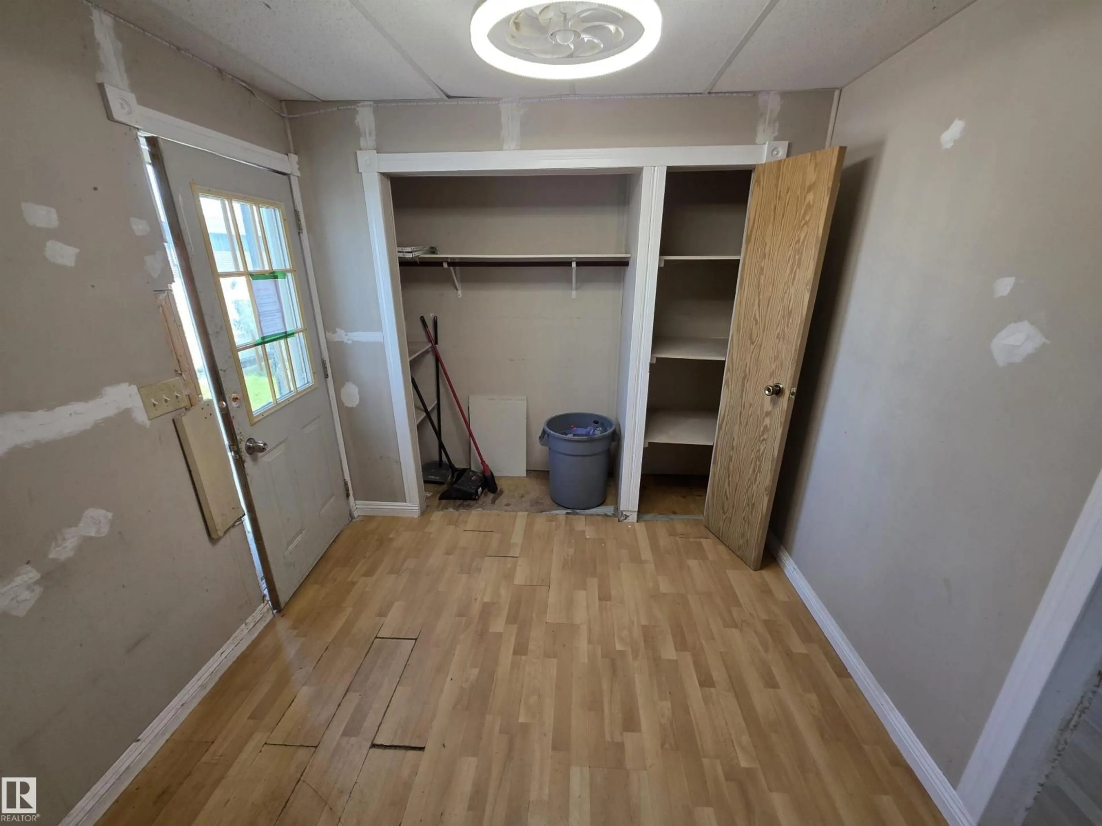 A pic of a room for 9 - 5220 44 AV, Calmar Alberta T0C0V0