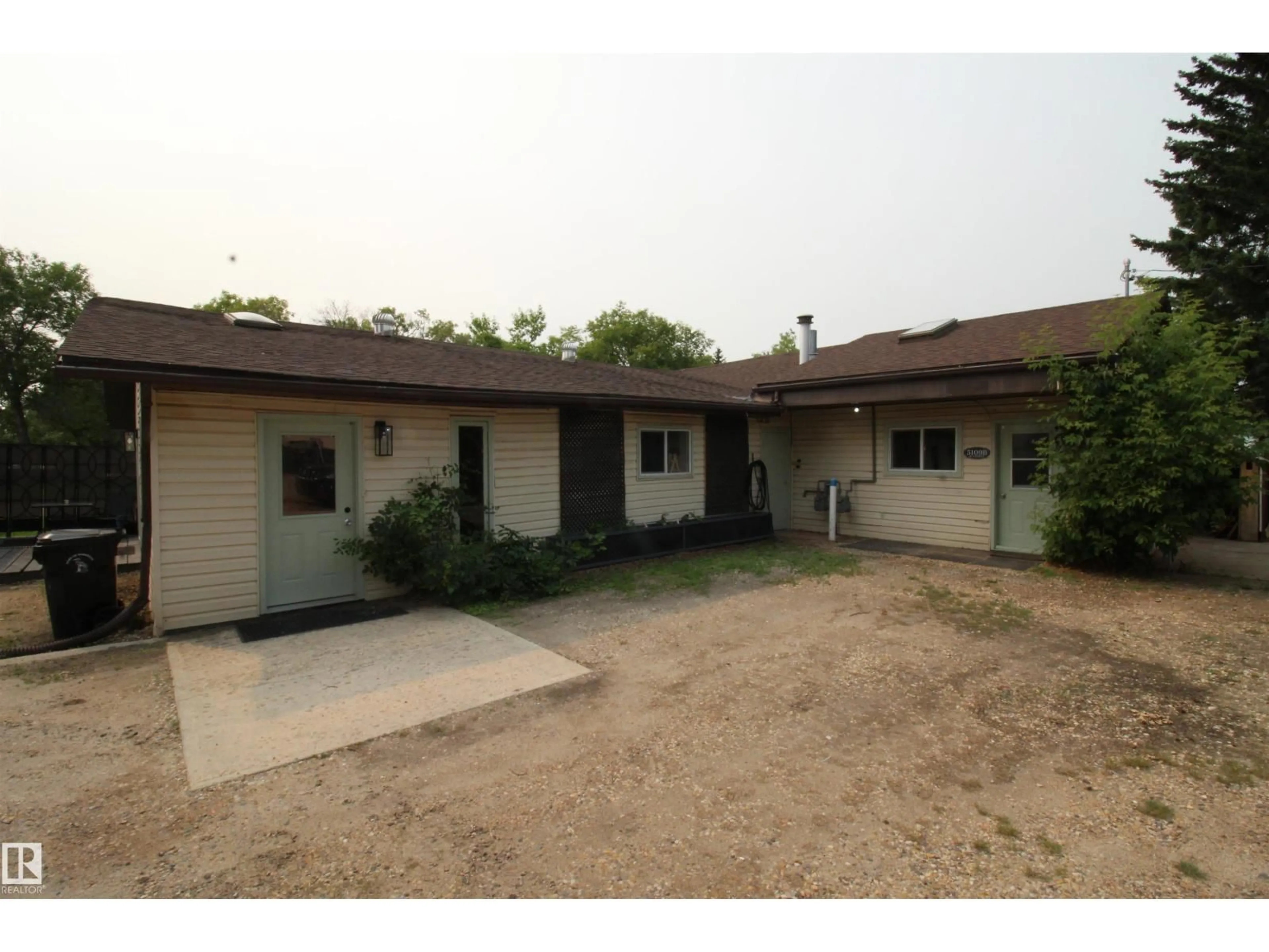 Unknown for 5109 47 ST, Barrhead Alberta T7N1A3