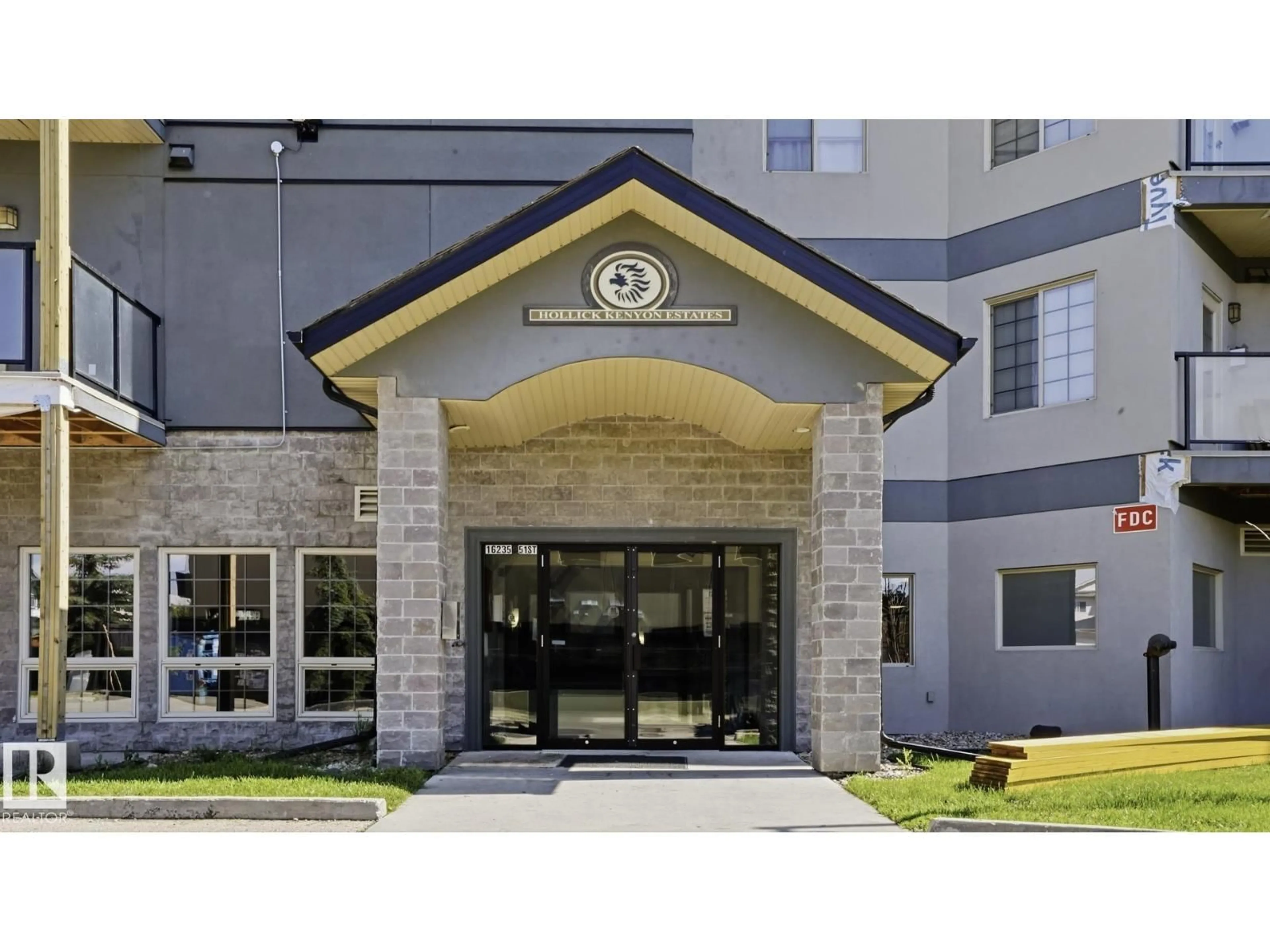 Indoor foyer for #303 - 16235 51 ST, Edmonton Alberta T5Y3C7