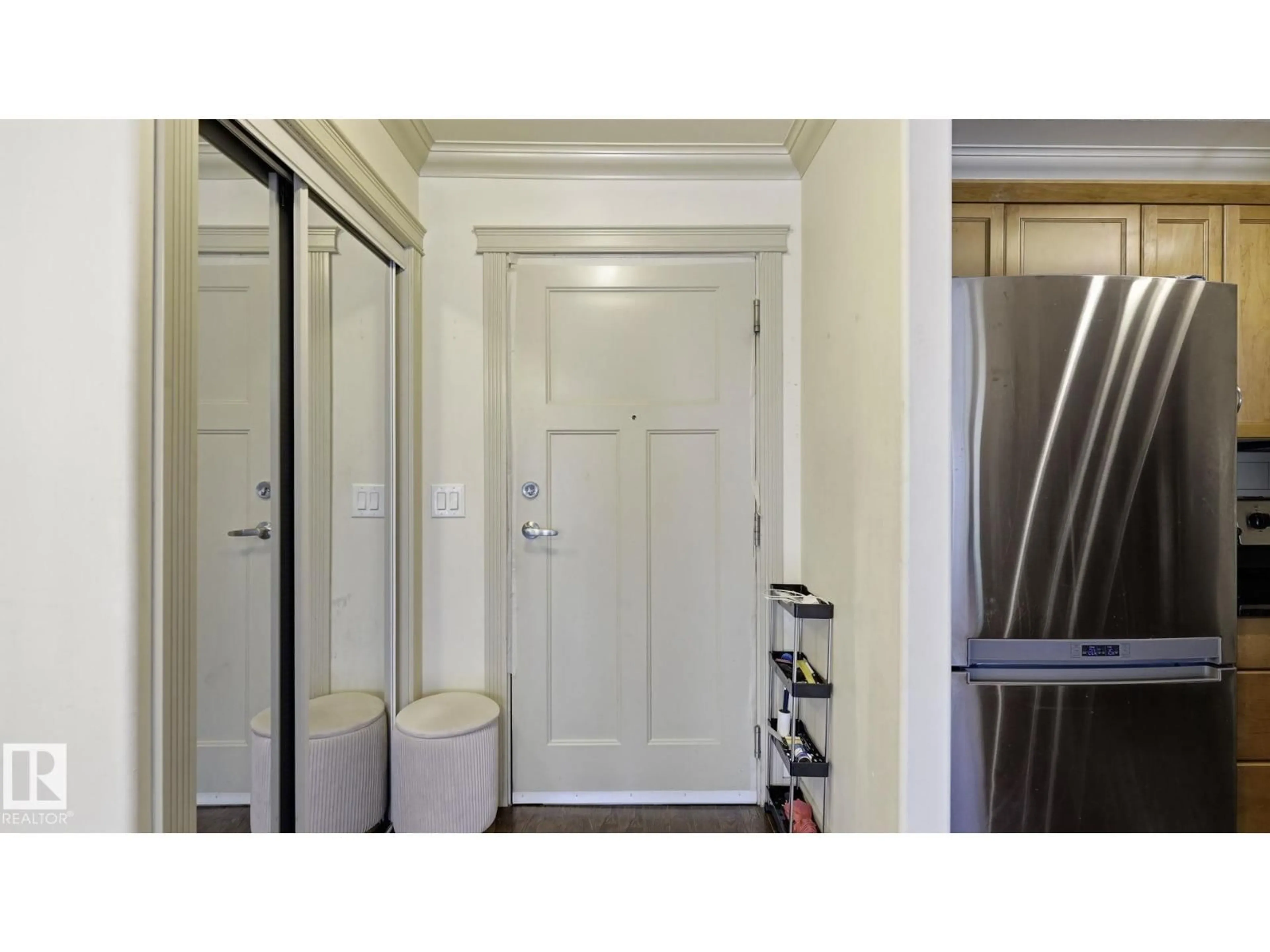 Indoor entryway for #303 - 16235 51 ST, Edmonton Alberta T5Y3C7
