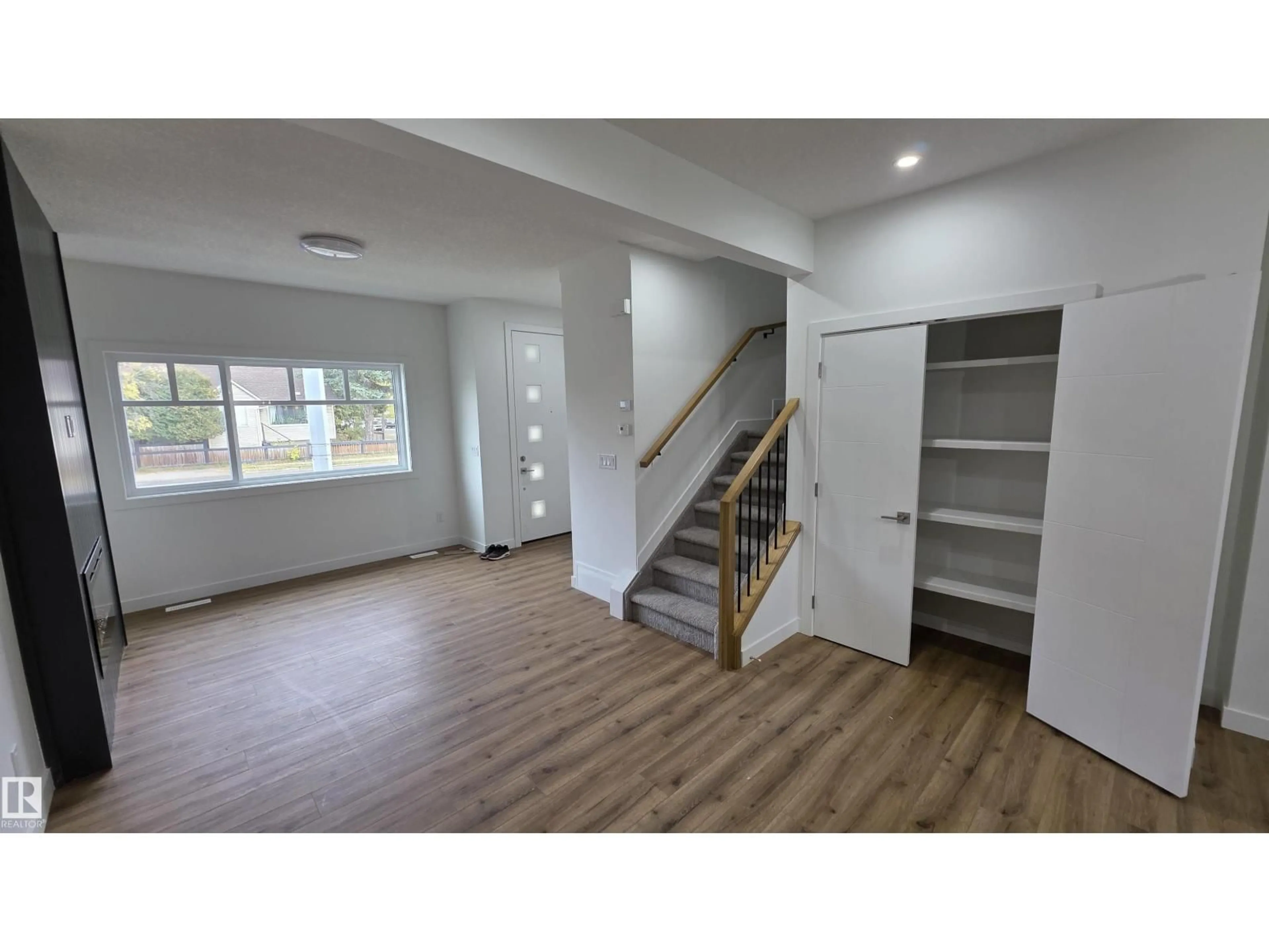 Unknown for 6704 109 ST, Edmonton Alberta T6H2A4