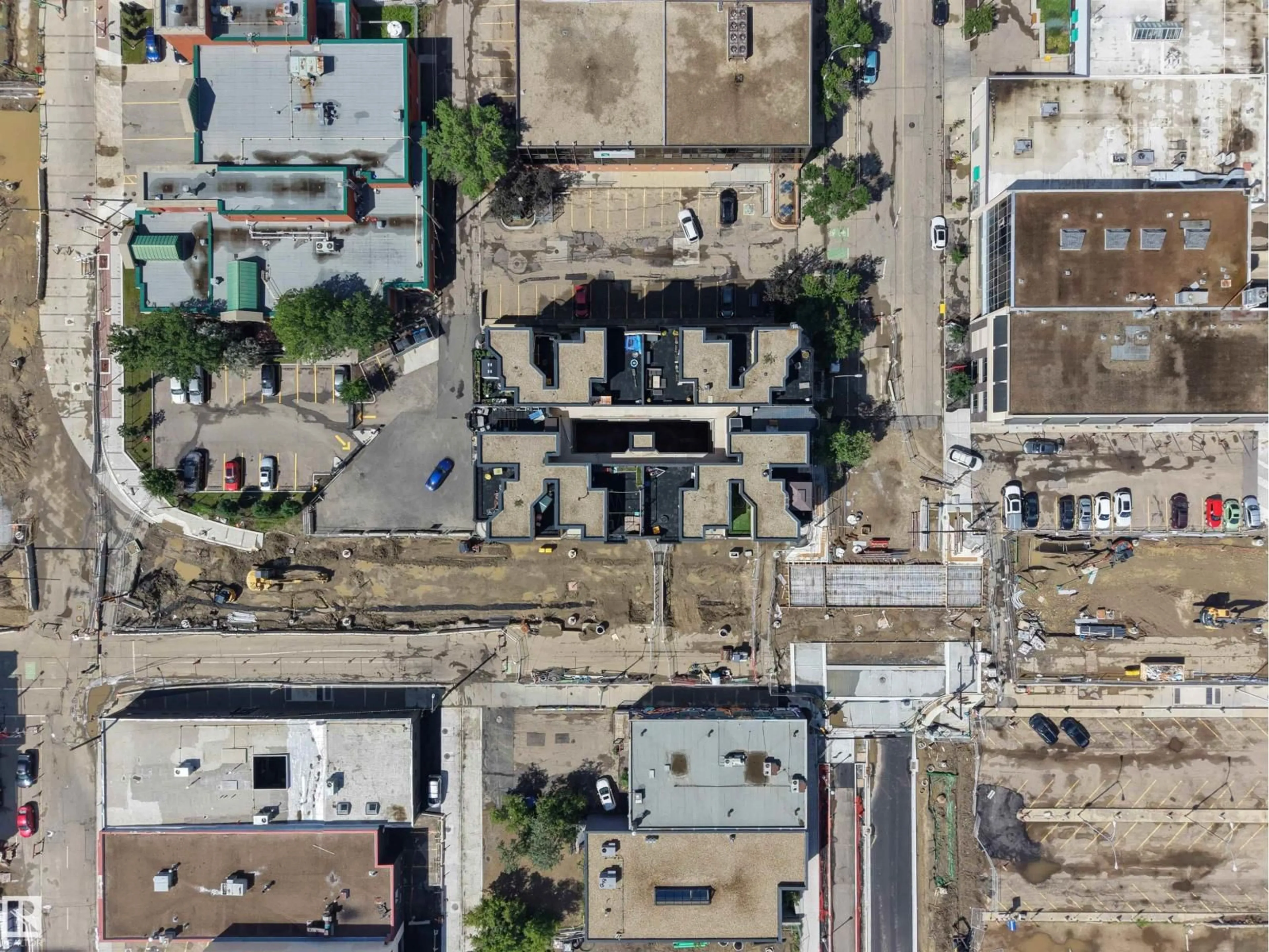 A pic from outside/outdoor area/front of a property/back of a property/a pic from drone, street for 207 - 10606 102 AV NW, Edmonton Alberta T5J5E9