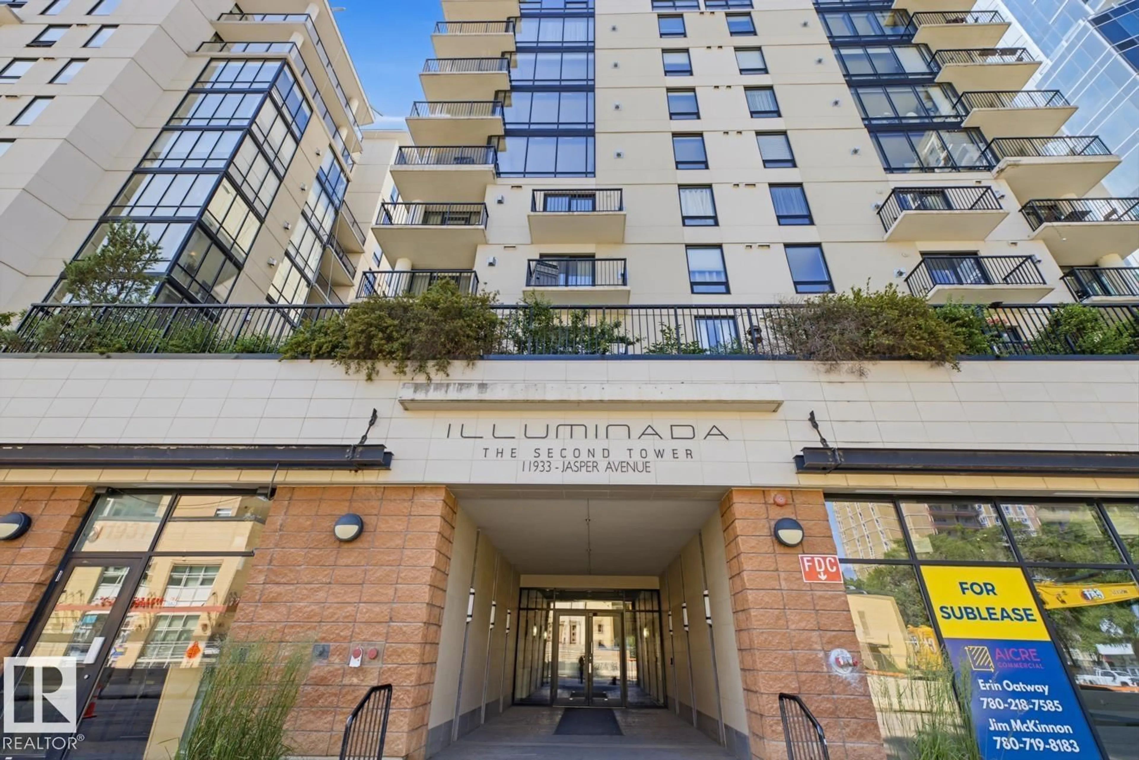 Indoor foyer for 11933 - 505 JASPER AV, Edmonton Alberta Y5K0P1