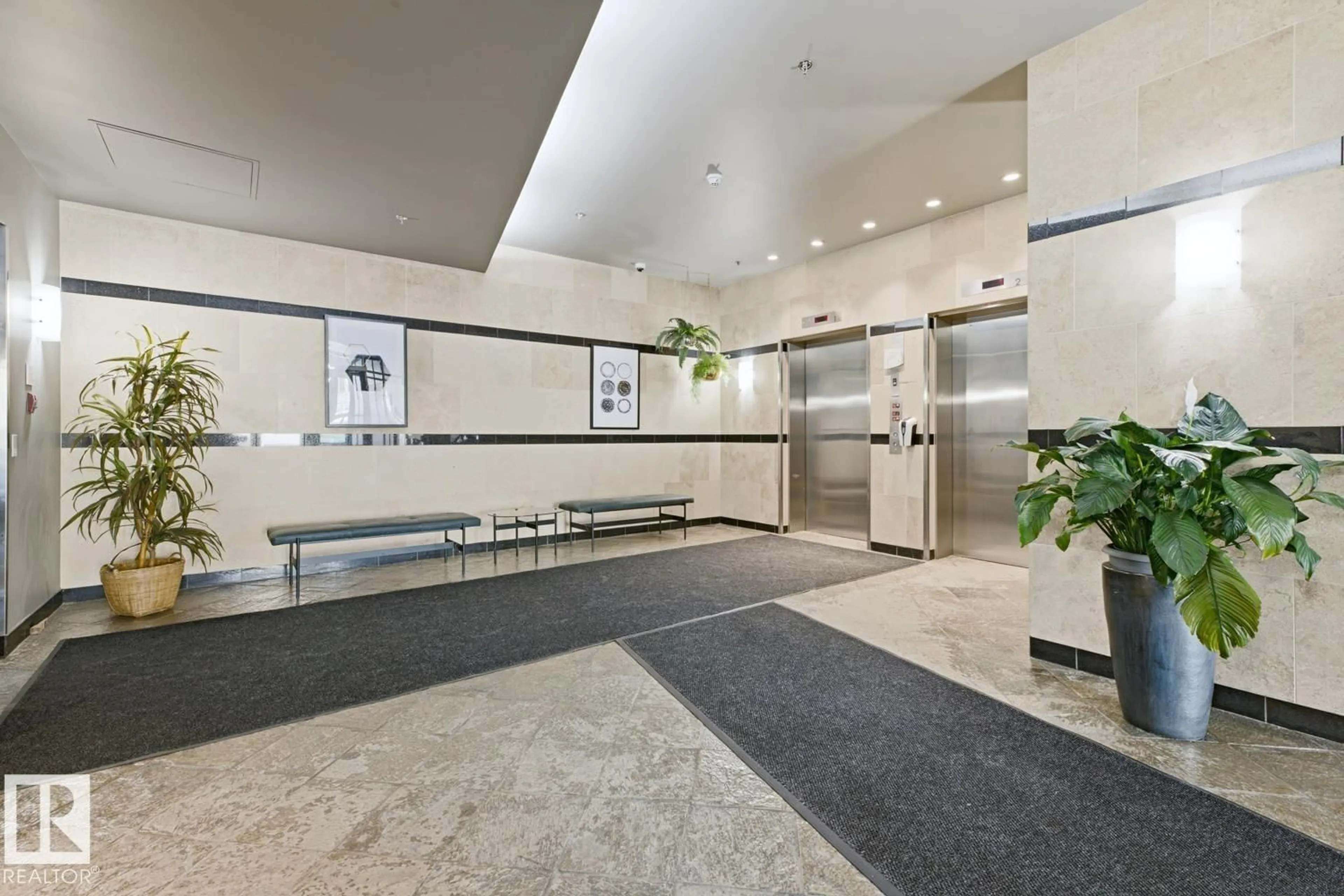 Lobby for 11933 - 505 JASPER AV, Edmonton Alberta Y5K0P1