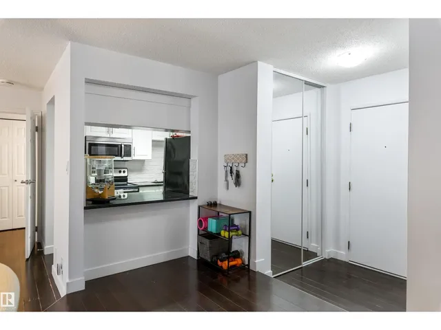 #403 - 10335 118 ST, Edmonton 5