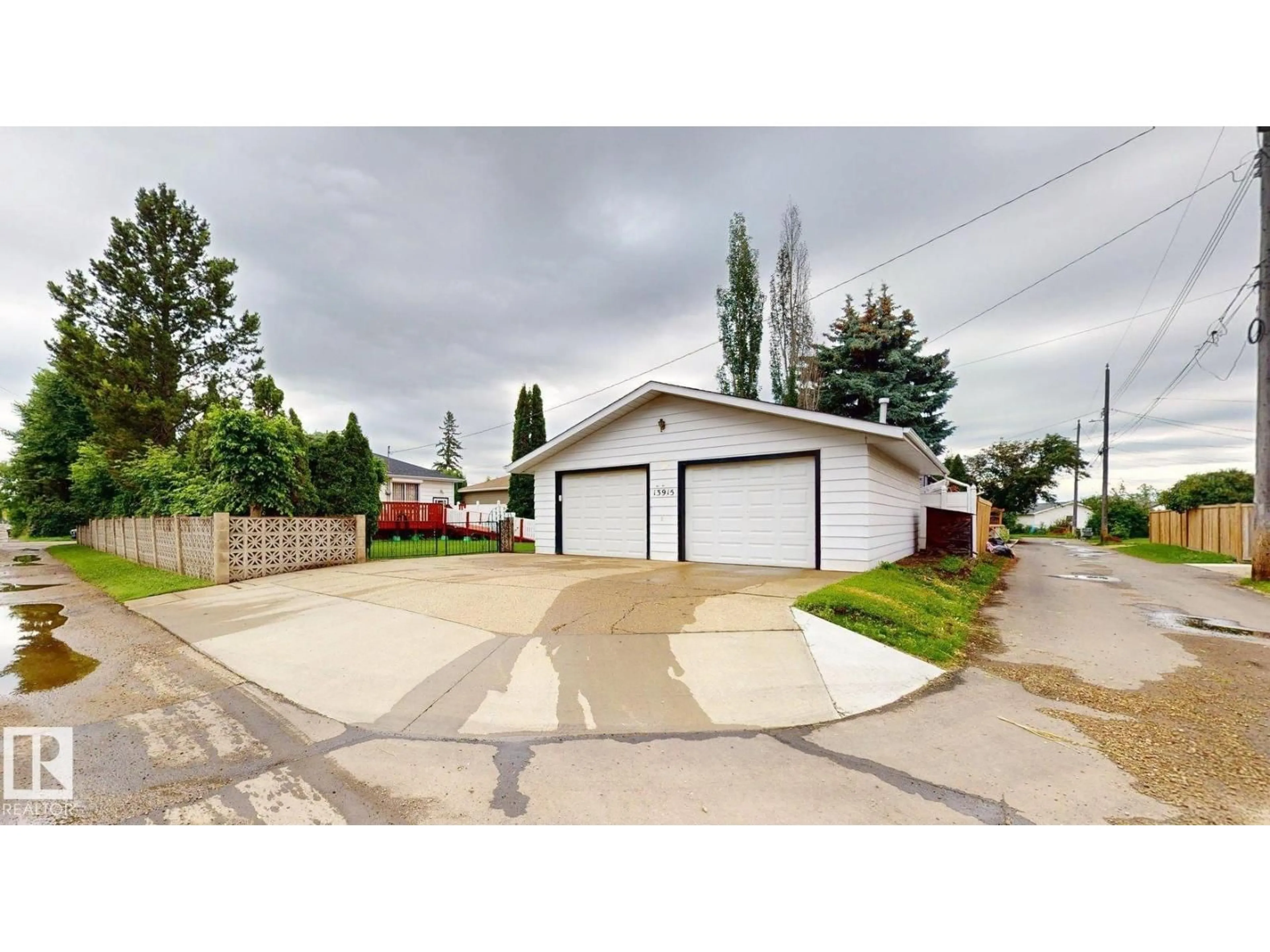 Unknown for 13915 135A AV, Edmonton Alberta T5L4A1