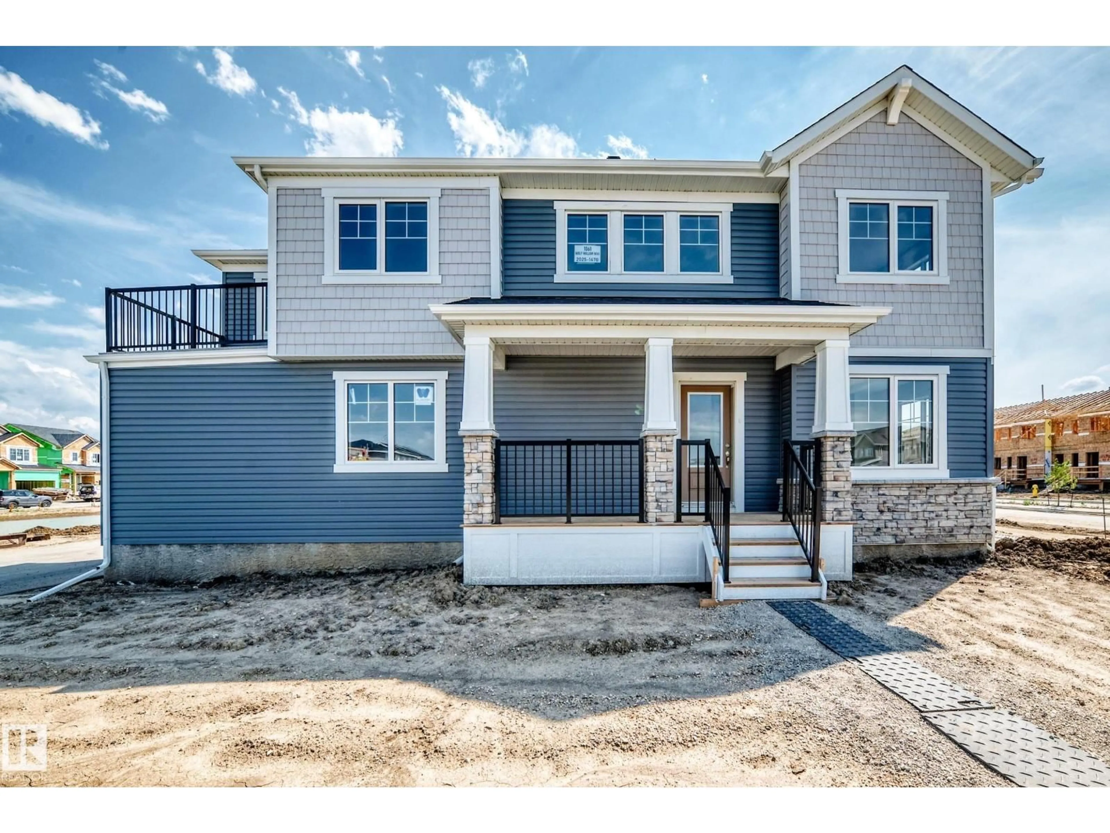 Home with vinyl exterior material, street for 1061 WOLF WILLOW WY, Sherwood Park Alberta T8H3B3