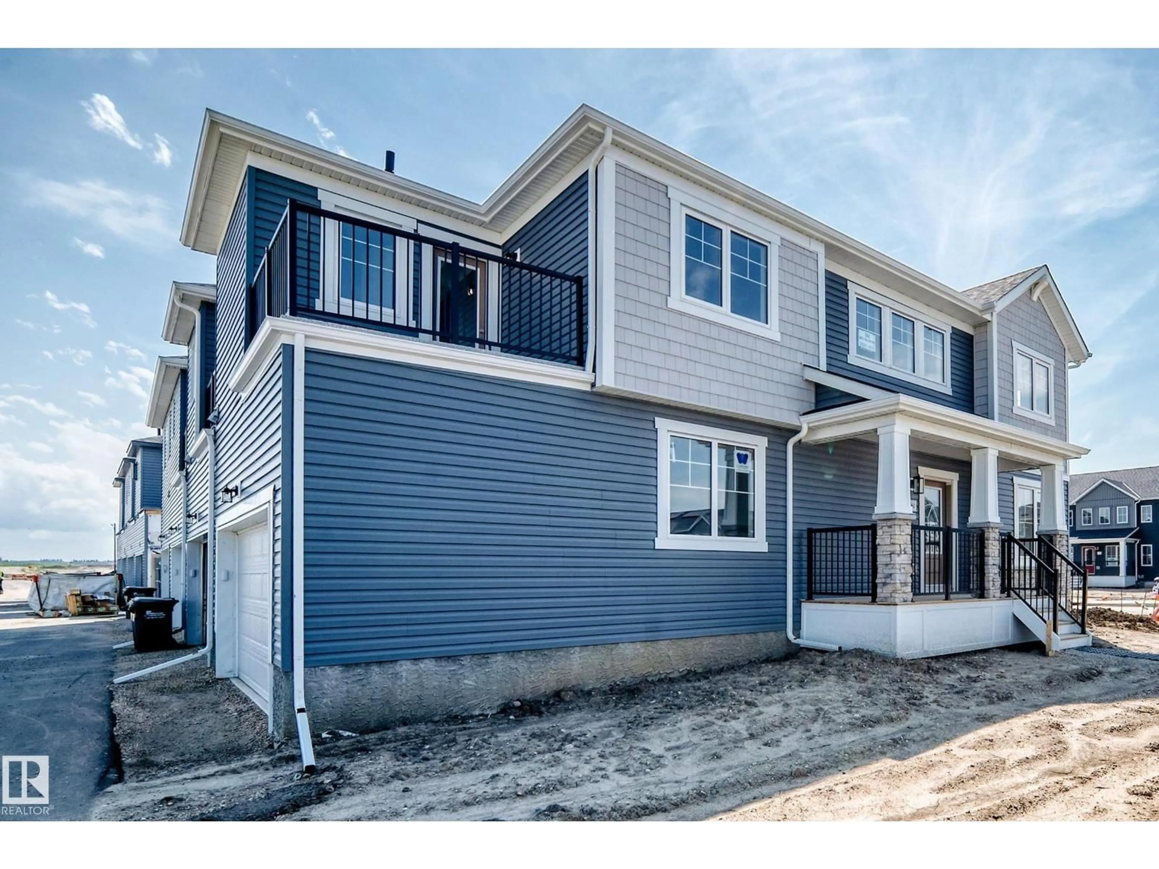 Home with vinyl exterior material, street for 1061 WOLF WILLOW WY, Sherwood Park Alberta T8H3B3