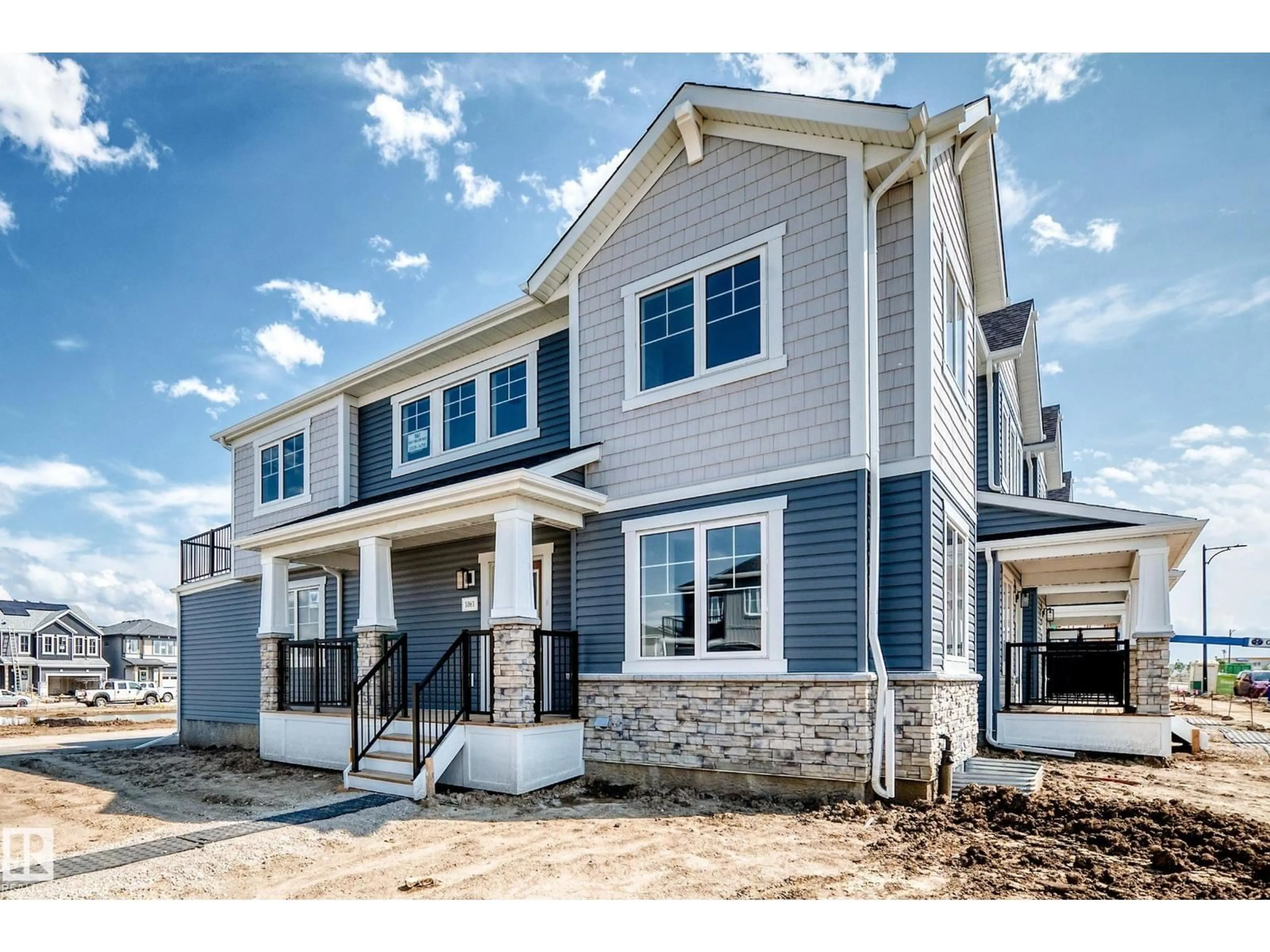 Home with vinyl exterior material, unknown for 1061 WOLF WILLOW WY, Sherwood Park Alberta T8H3B3