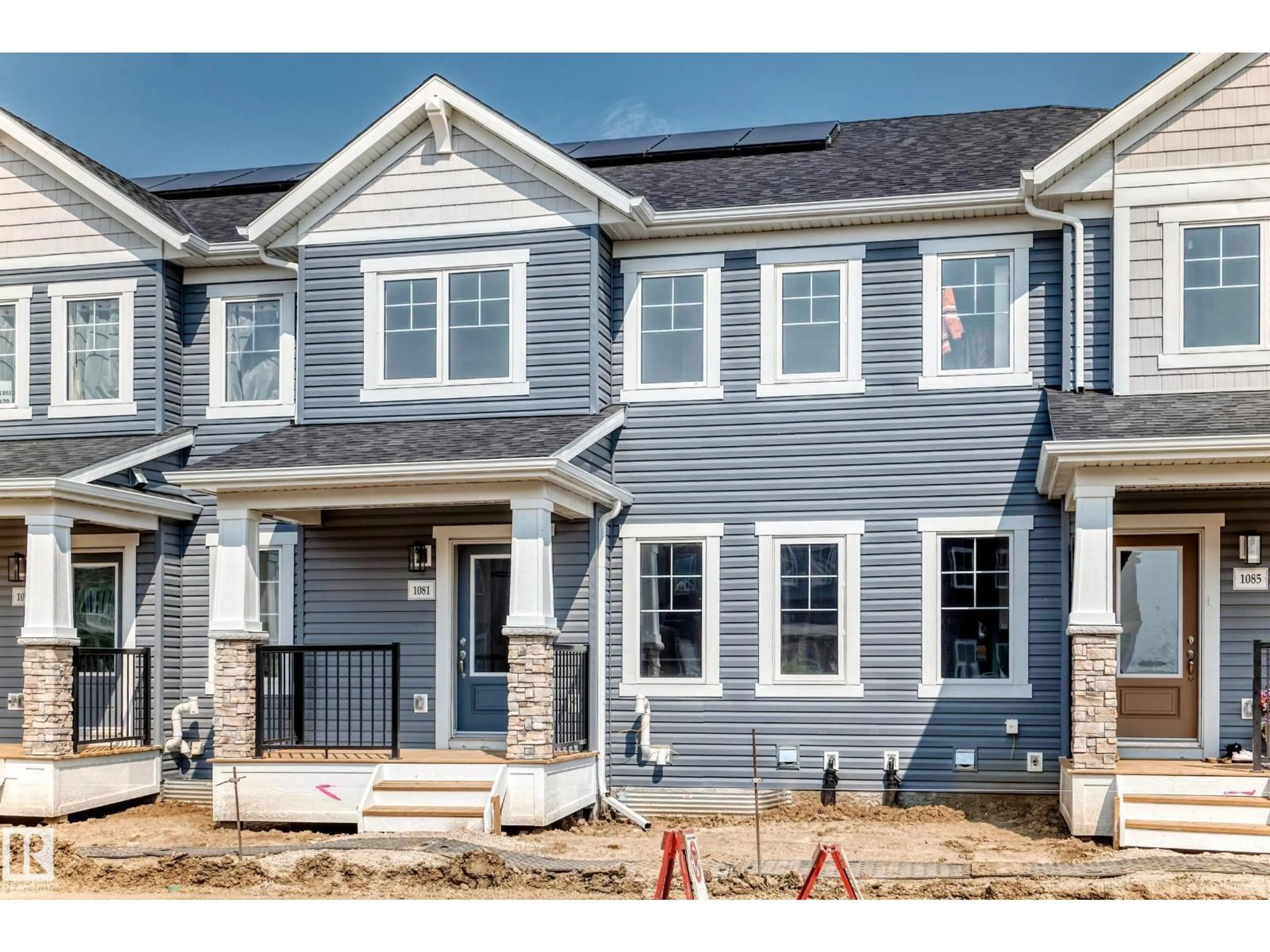 Home with vinyl exterior material, street for 1081 HEARTHSTONE BV, Sherwood Park Alberta T8H3A8