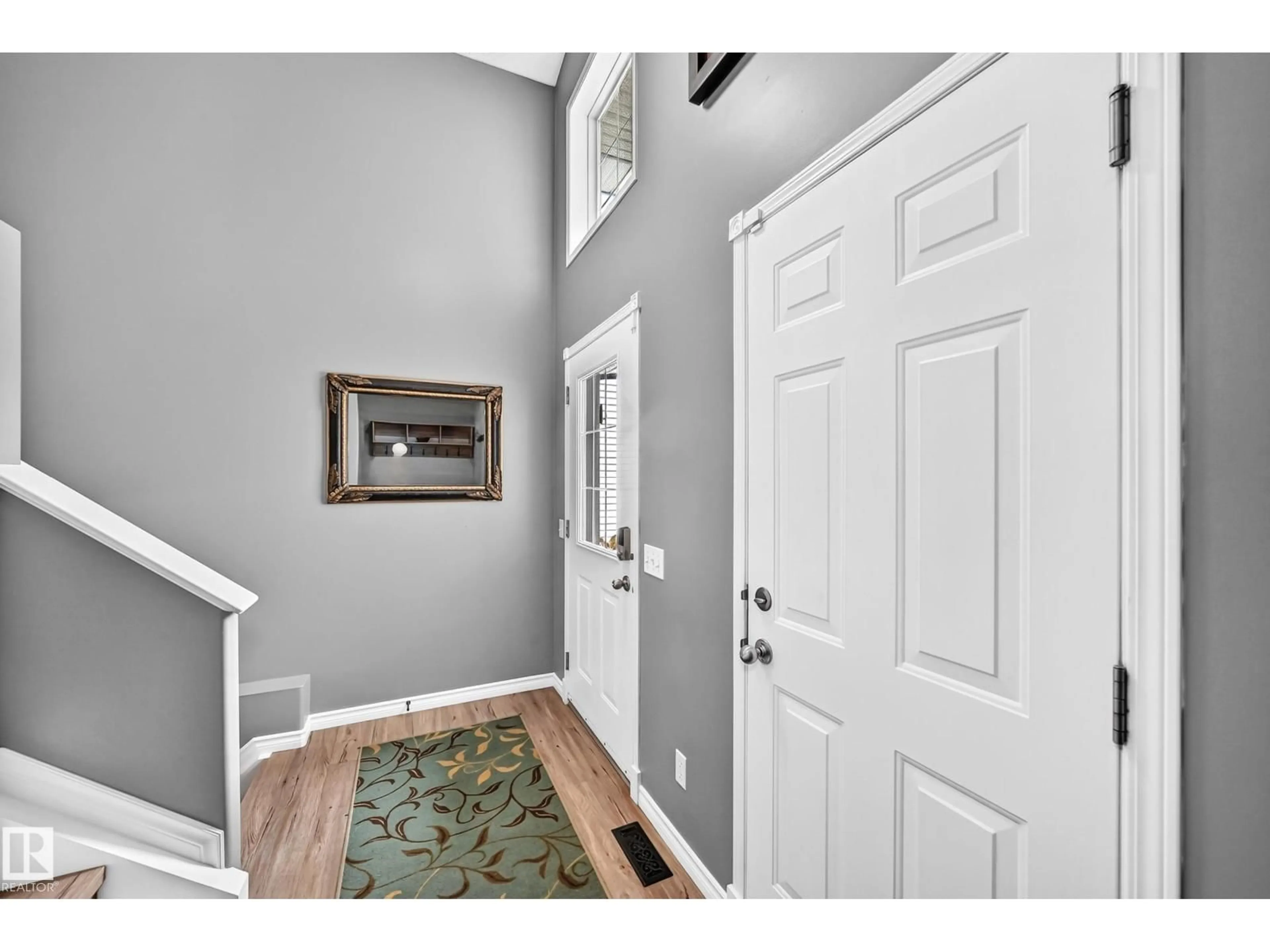 Indoor entryway for 312 GIBB CL, Edmonton Alberta T5T6W8