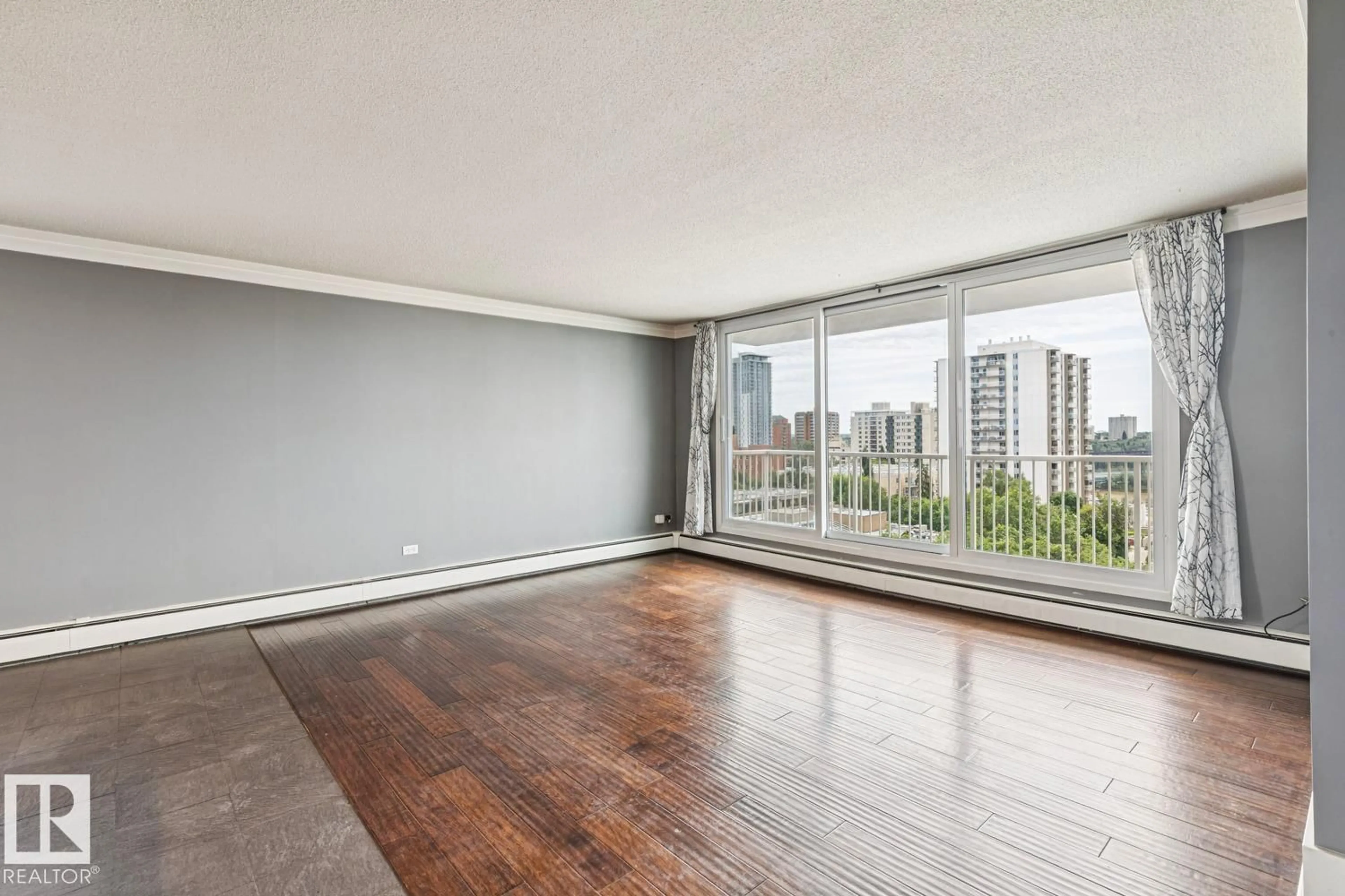 A pic of a room for 9930 - 1107 113 ST, Edmonton Alberta T5K1N6