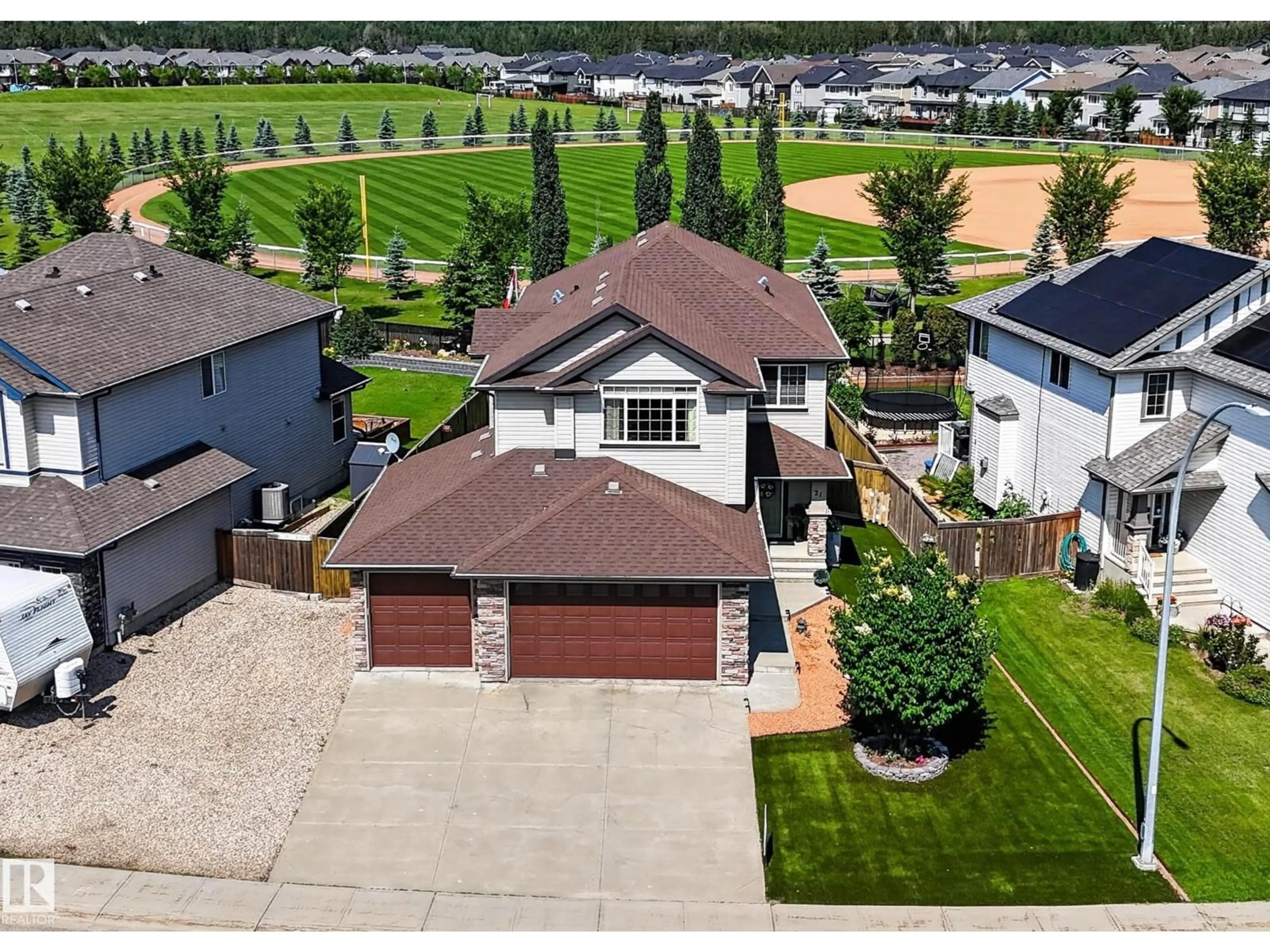 A pic from outside/outdoor area/front of a property/back of a property/a pic from drone, street for 21 HARTWICK WY, Spruce Grove Alberta T7X0A5