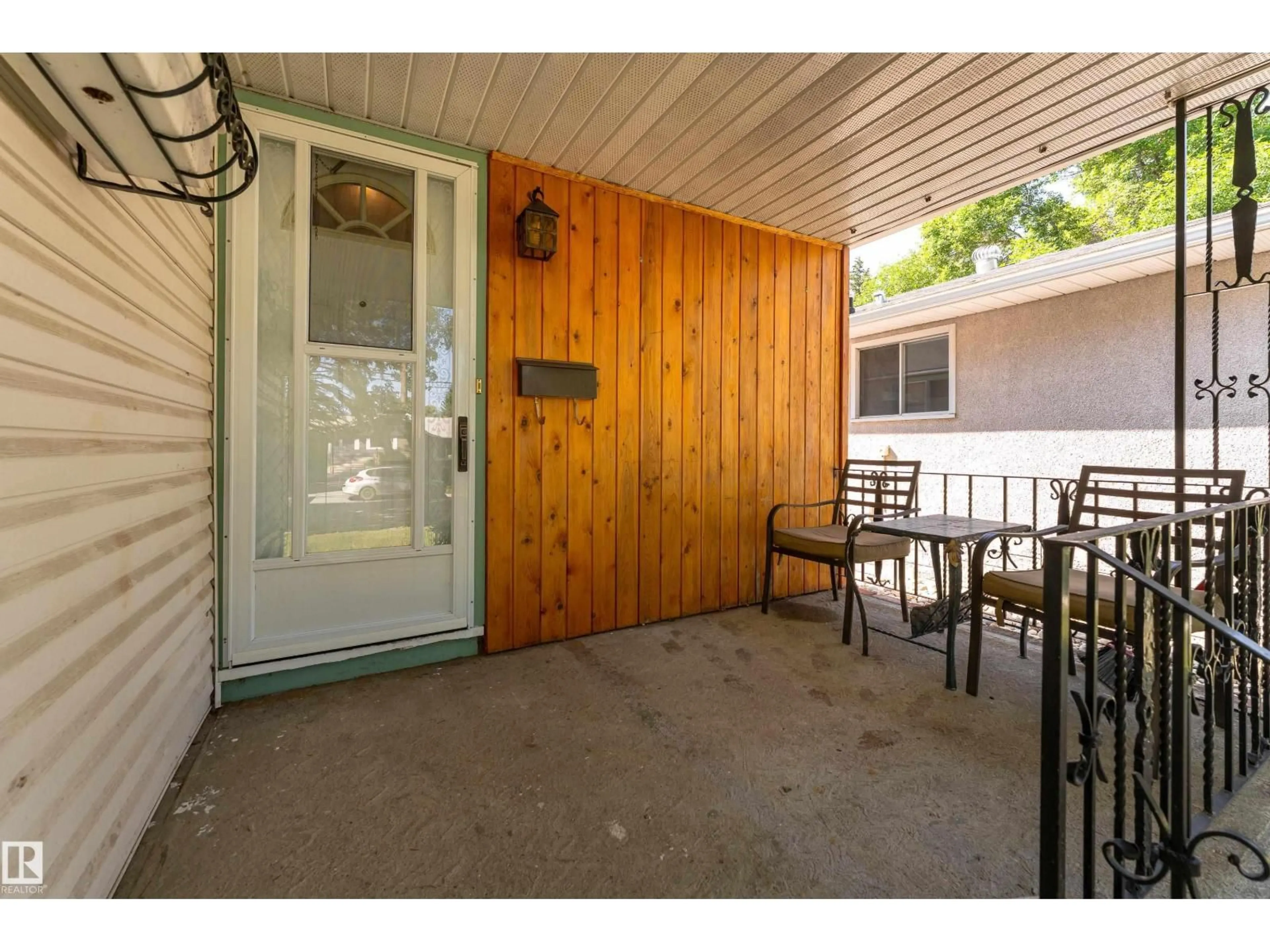 Patio, street for 10605 101 AV, Fort Saskatchewan Alberta T8L2B3